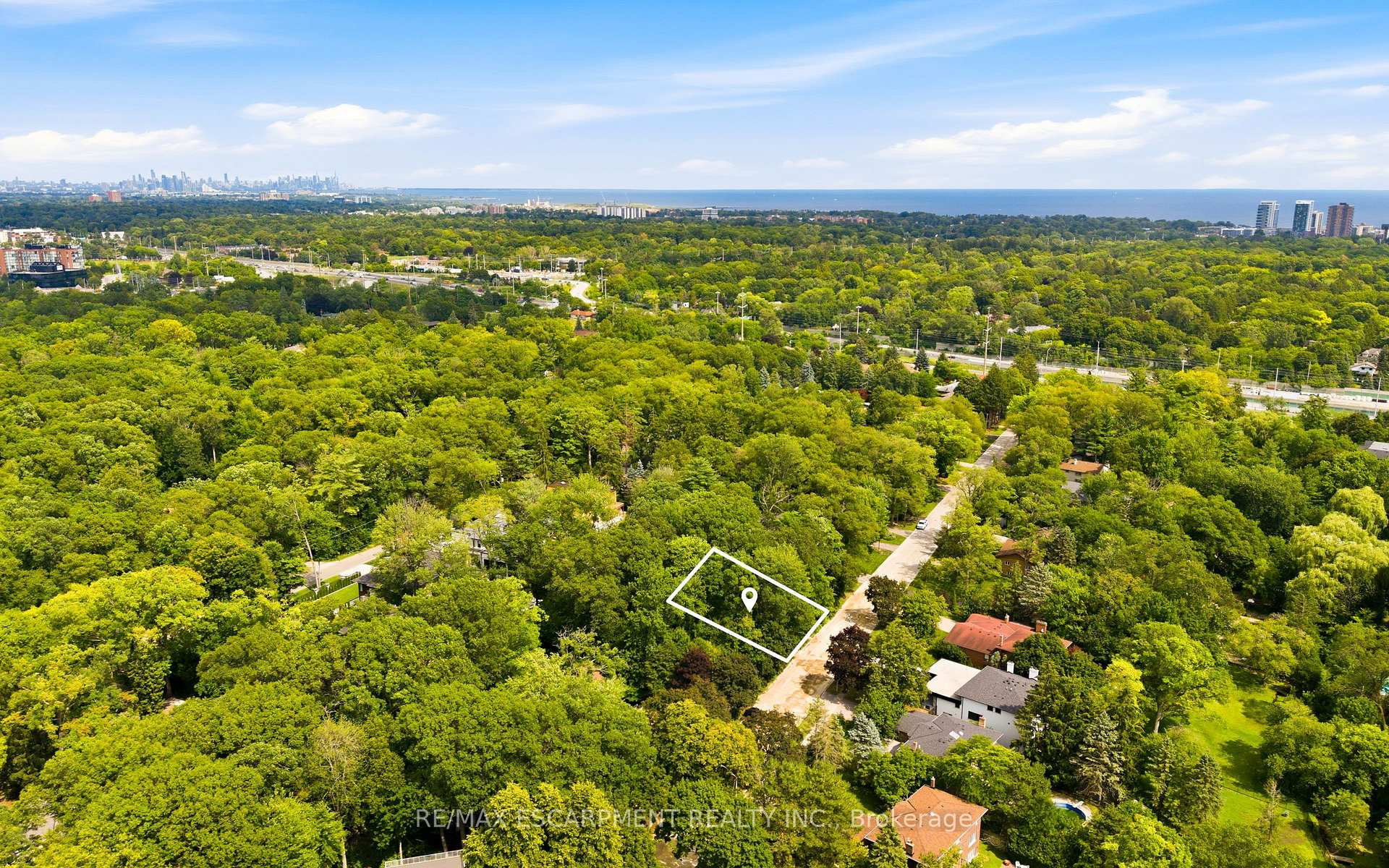 Photo 13 of 2115 Lynchmere Avenue, Mississauga, Cooksville — HOMEH