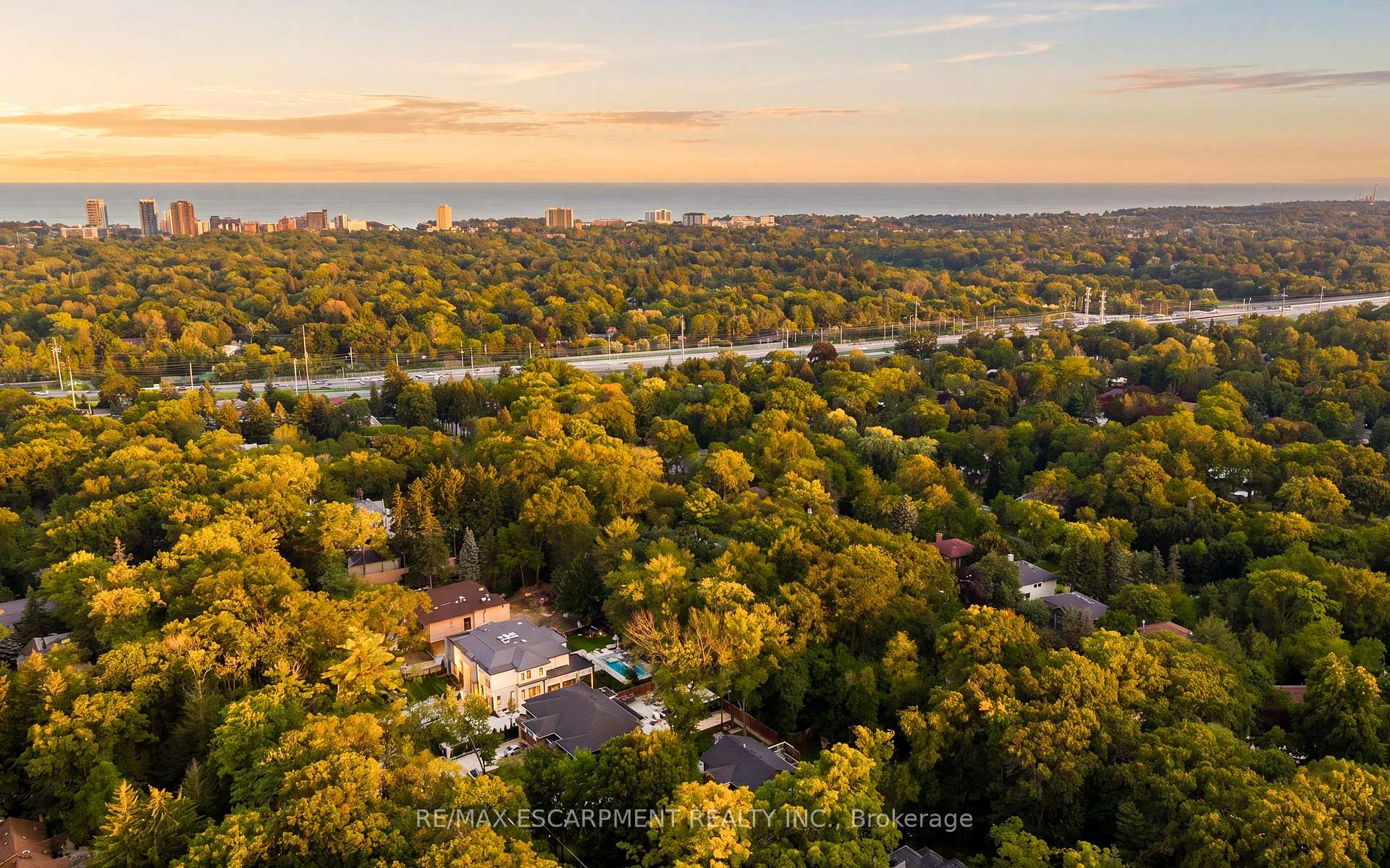 Photo 25 of 2115 Lynchmere Avenue, Mississauga, Cooksville — HOMEH
