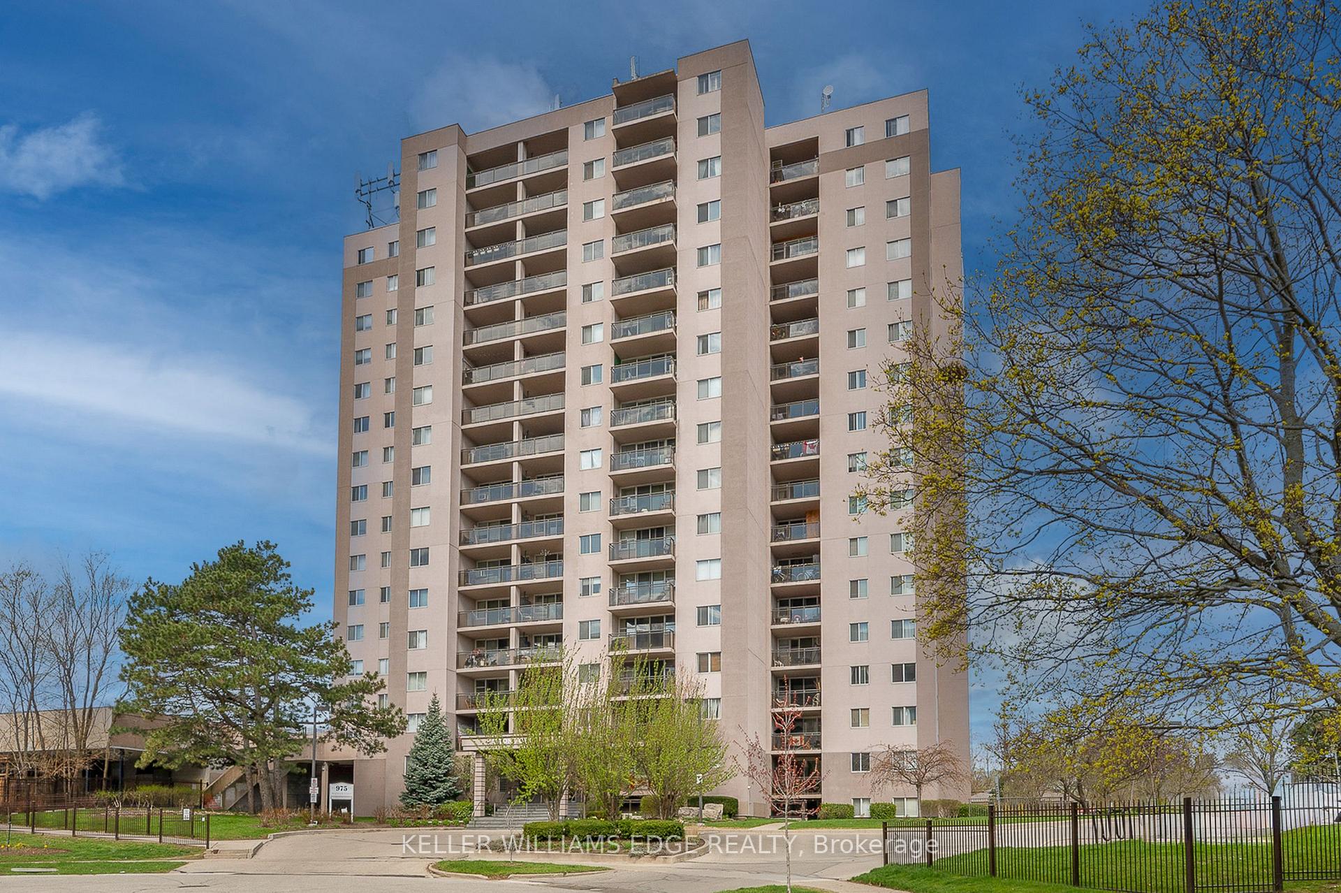 Photo 3 of Unit 708, 975 Warwick Court, Burlington, LaSalle — HOMEH