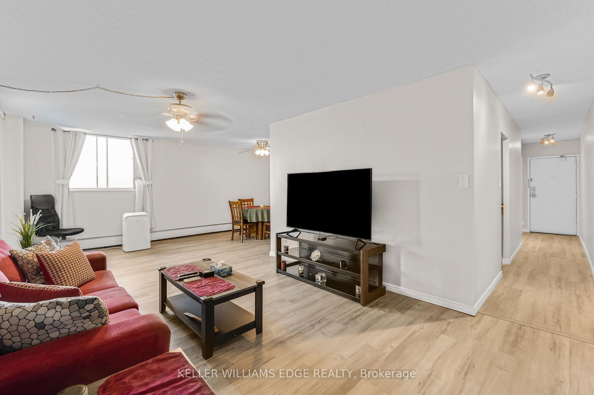 Photo 13 of Unit 708, 975 Warwick Court, Burlington, LaSalle — HOMEH