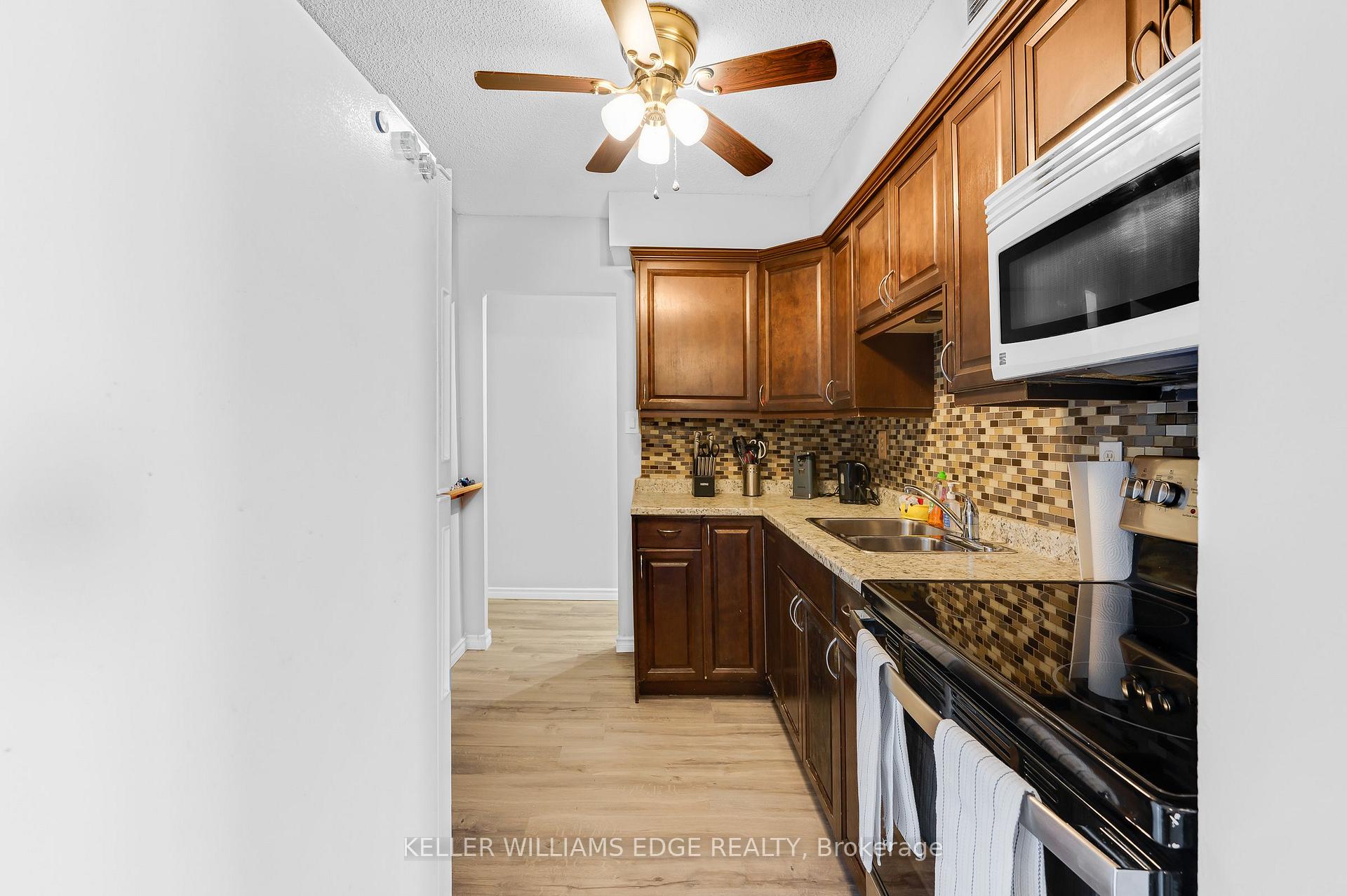 Photo 17 of Unit 708, 975 Warwick Court, Burlington, LaSalle — HOMEH