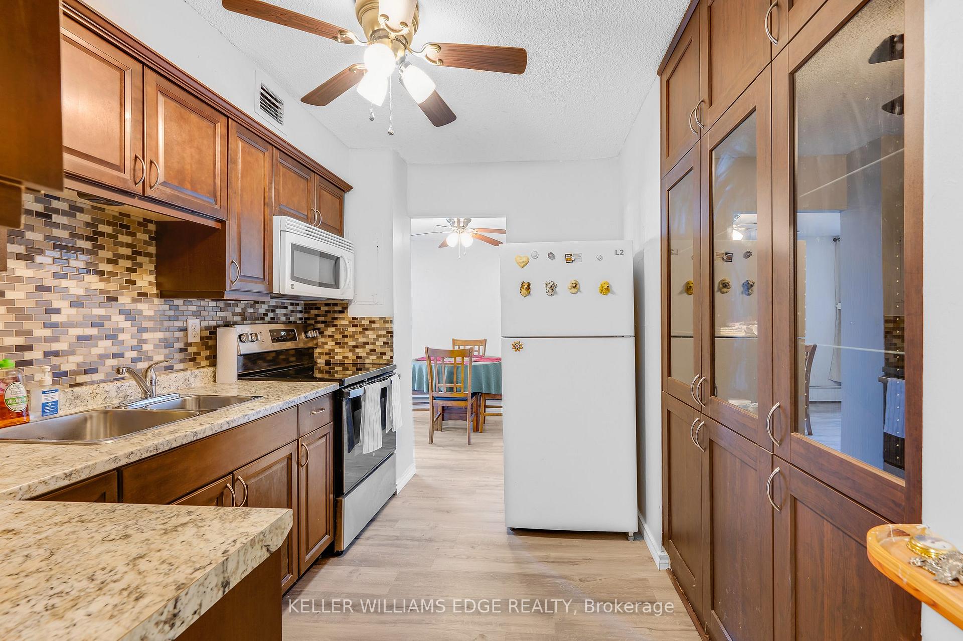 Photo 19 of Unit 708, 975 Warwick Court, Burlington, LaSalle — HOMEH