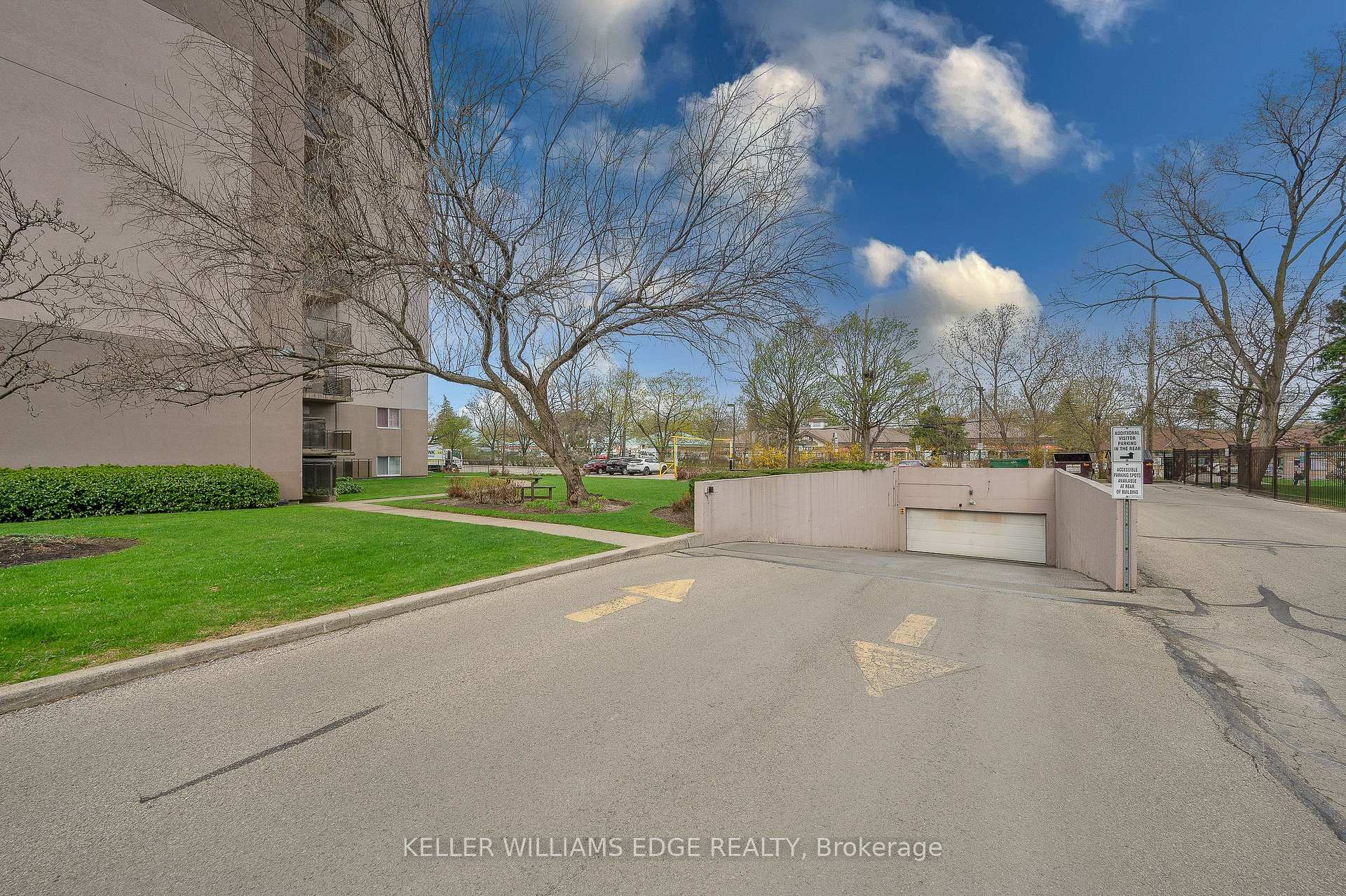 Photo 39 of Unit 708, 975 Warwick Court, Burlington, LaSalle — HOMEH