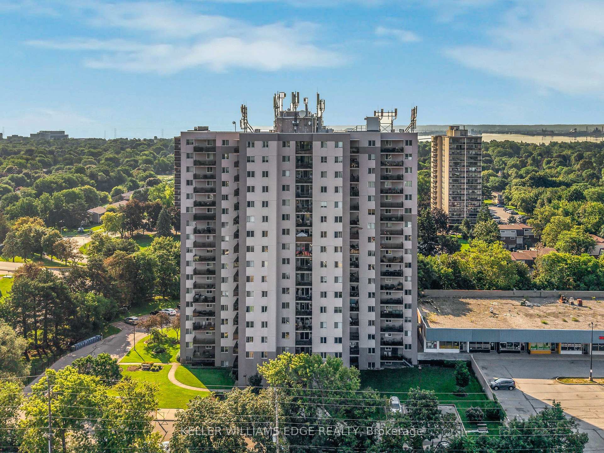Photo 44 of Unit 708, 975 Warwick Court, Burlington, LaSalle — HOMEH