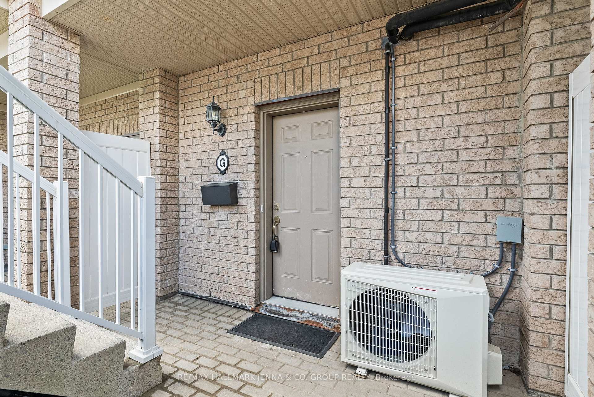 Photo 2 of Unit G, 102 Artesa Private, Ottawa, Kanata - Emerald Meadows/Trailwest — HOMEH