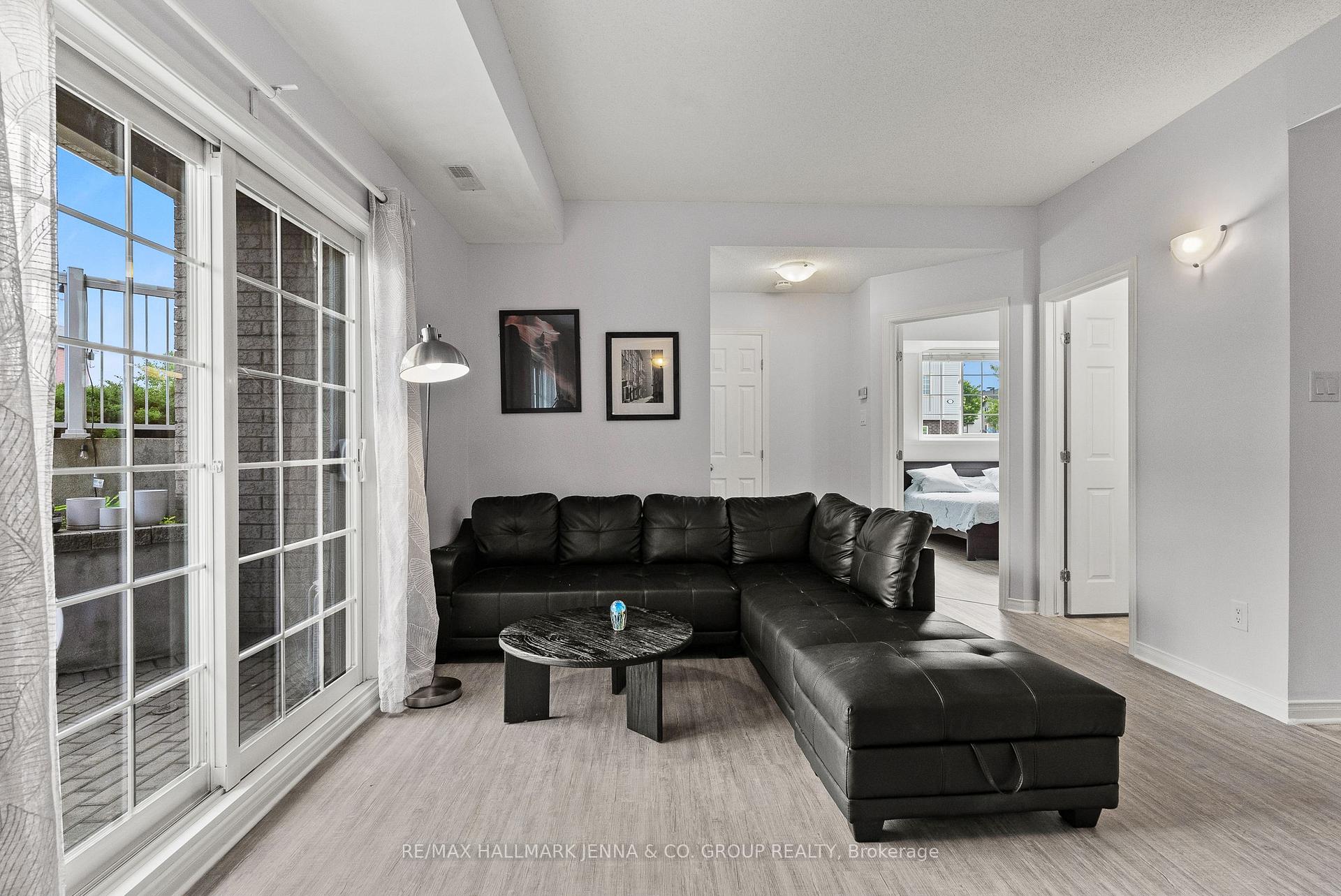 Photo 15 of Unit G, 102 Artesa Private, Ottawa, Kanata - Emerald Meadows/Trailwest — HOMEH