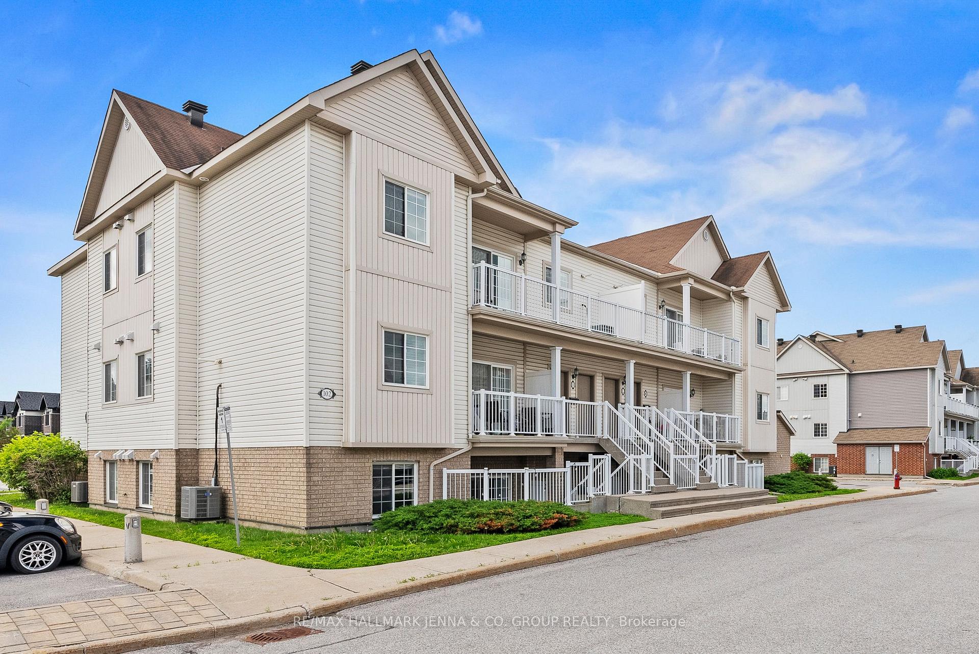 Photo 23 of Unit G, 102 Artesa Private, Ottawa, Kanata - Emerald Meadows/Trailwest — HOMEH