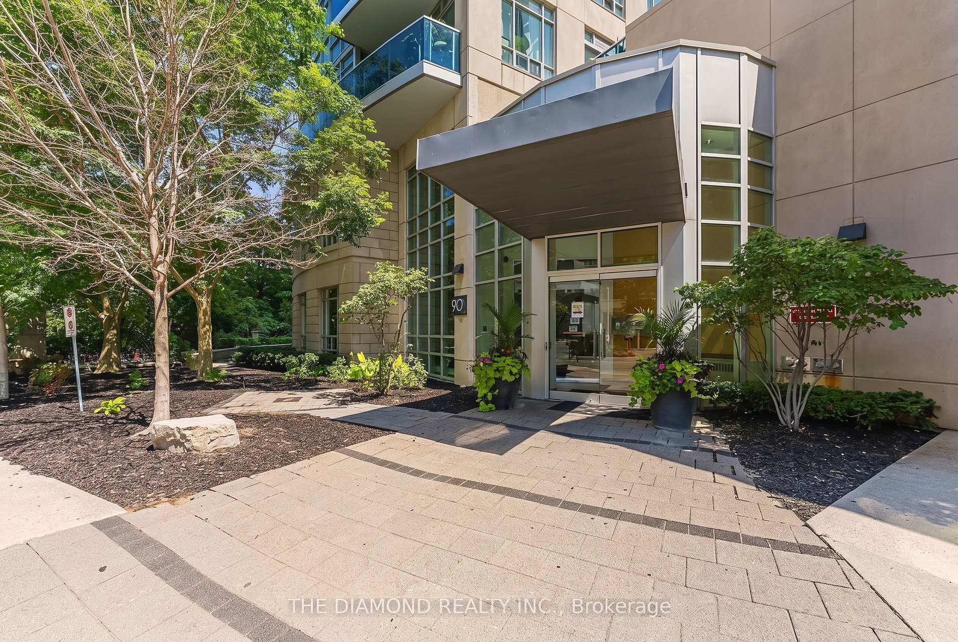 Photo 2 of Unit 1505, 90 Absolute Avenue, Mississauga, City Centre — HOMEH