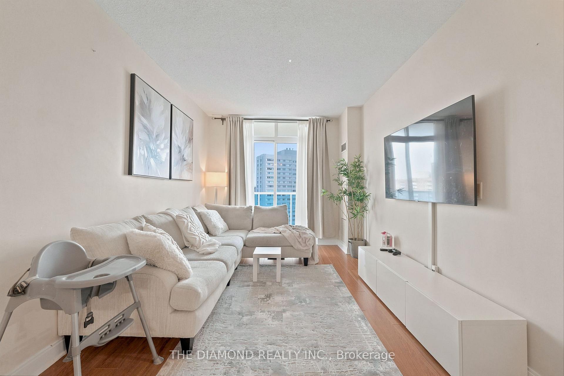 Photo 5 of Unit 1505, 90 Absolute Avenue, Mississauga, City Centre — HOMEH