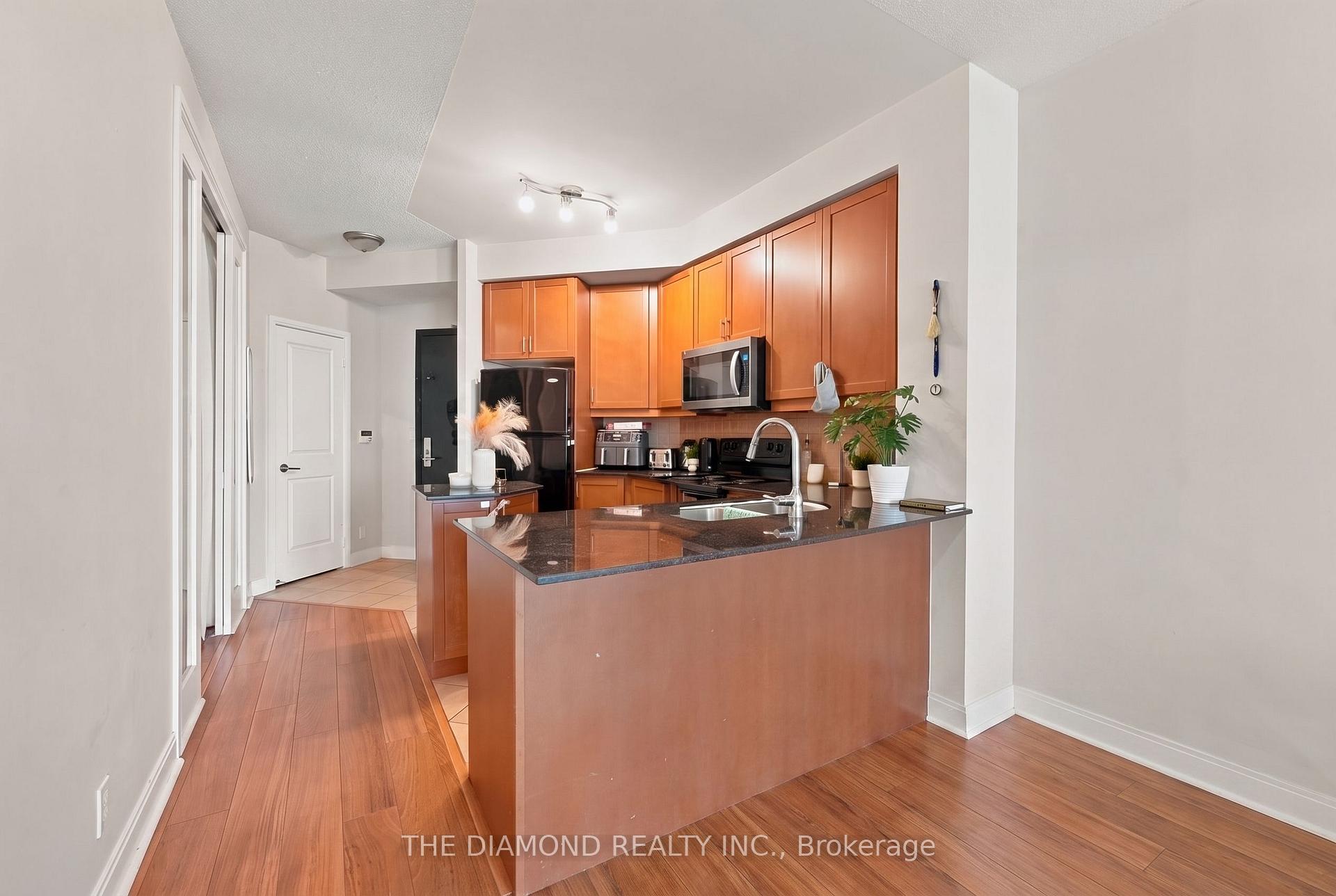 Photo 12 of Unit 1505, 90 Absolute Avenue, Mississauga, City Centre — HOMEH