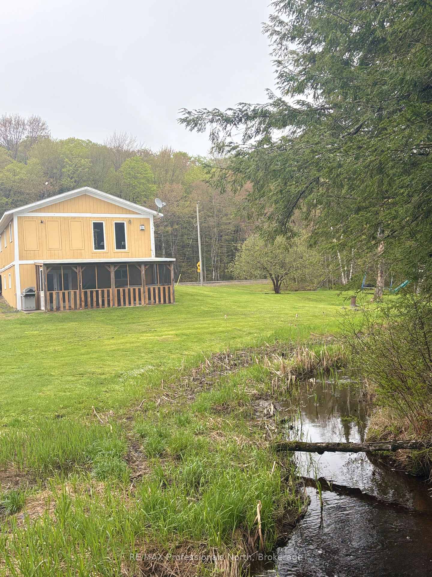 Photo of 2315 Aspdin Road