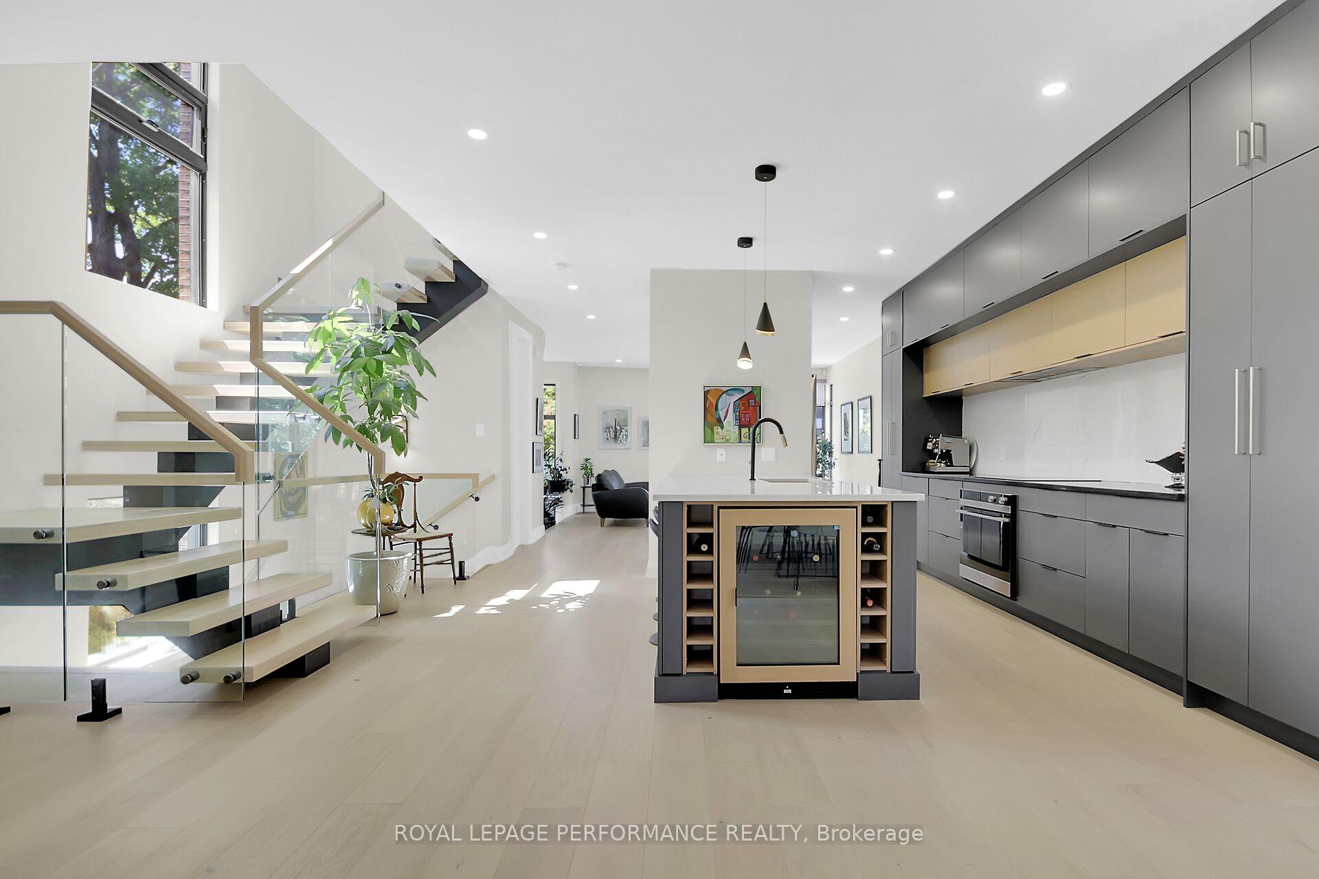 Photo 9 of 525 Edison Avenue, Ottawa, McKellar/Highland — HOMEH