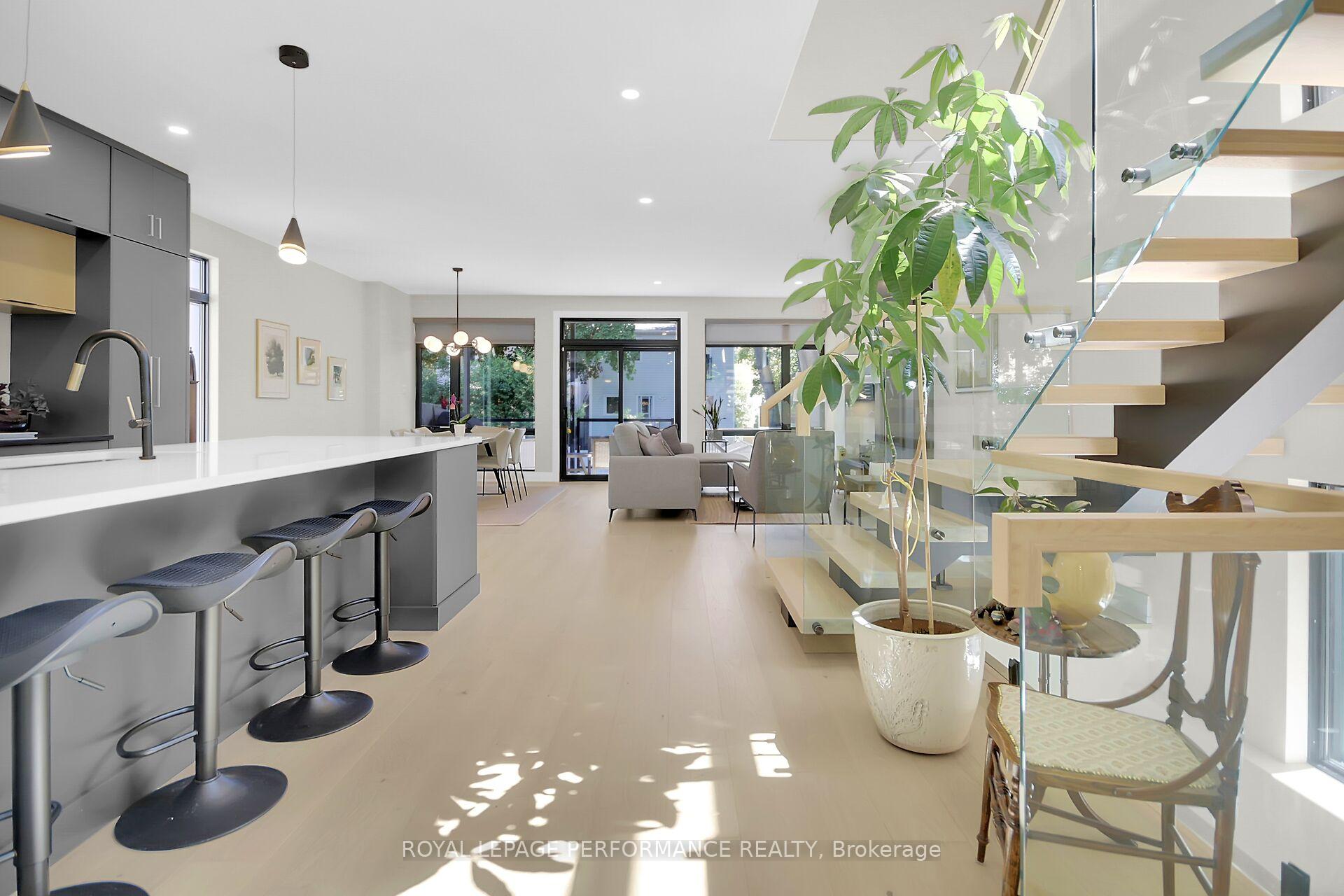 Photo 16 of 525 Edison Avenue, Ottawa, McKellar/Highland — HOMEH
