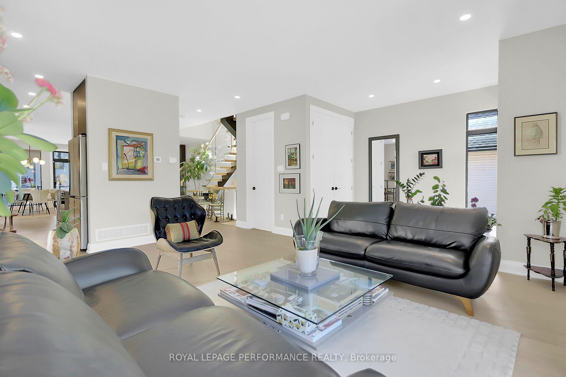 Photo 19 of 525 Edison Avenue, Ottawa, McKellar/Highland — HOMEH