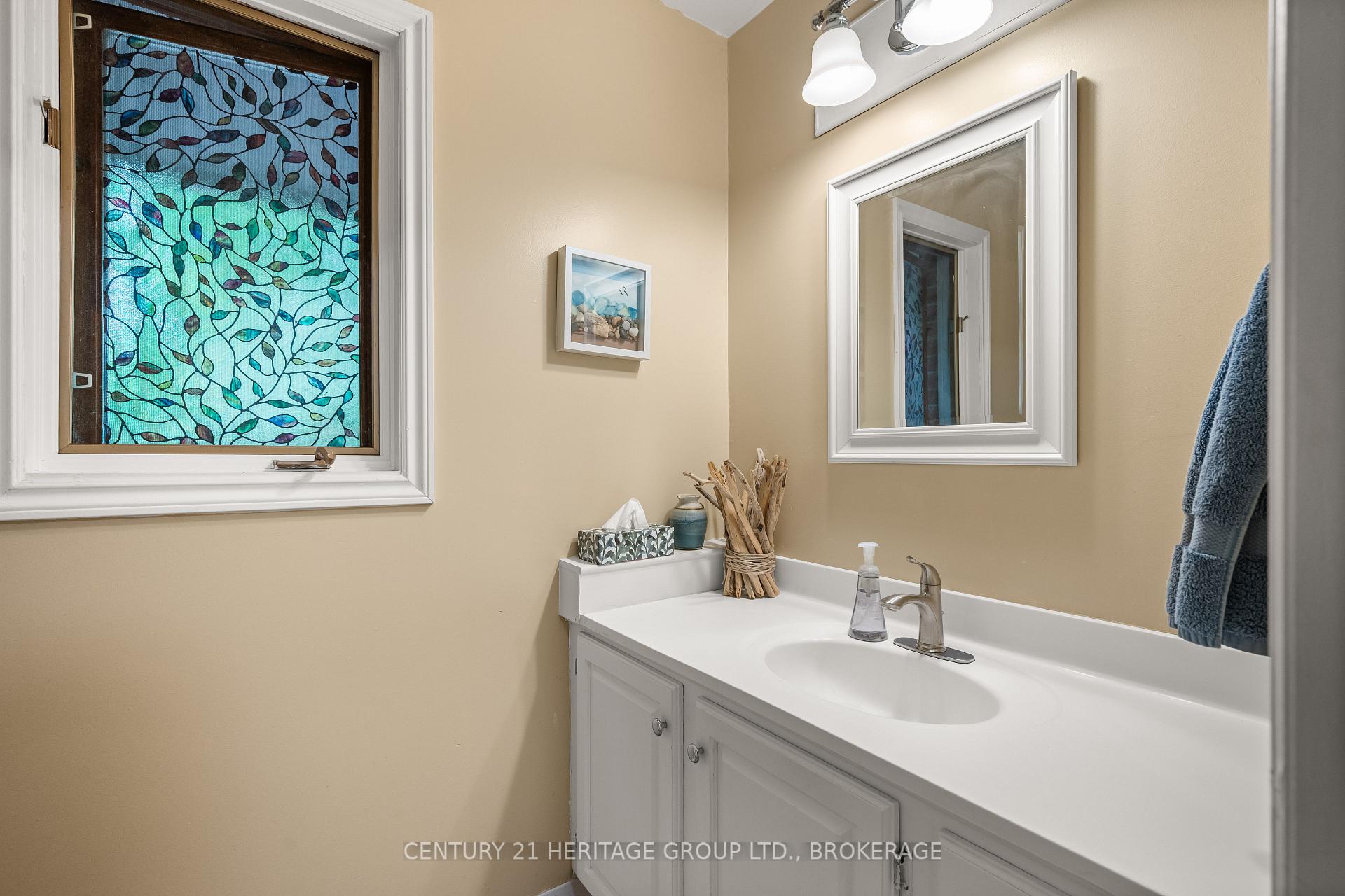 Photo 19 of 4212 Pine Ridge Drive, Frontenac, Frontenac South — HOMEH