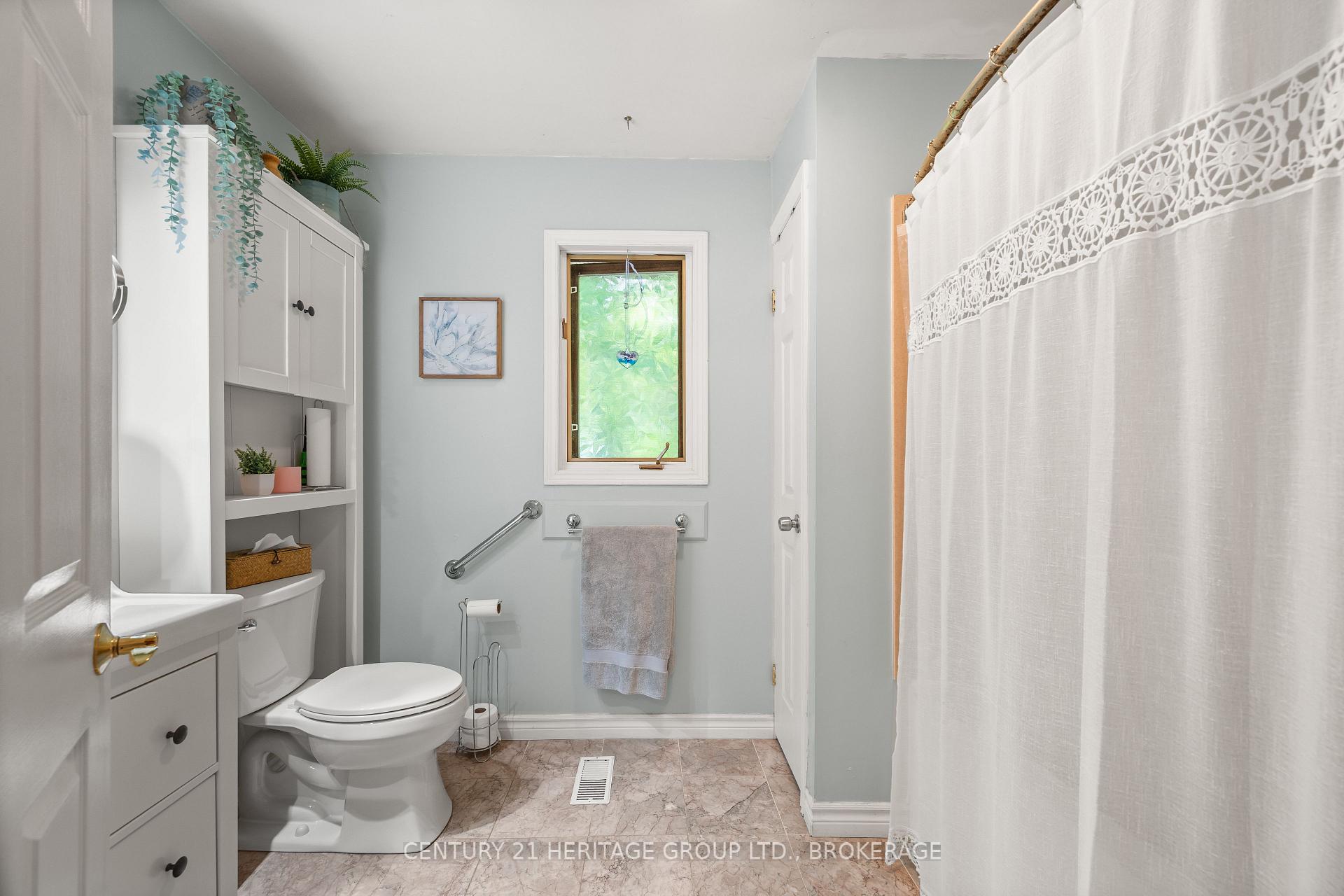 Photo 24 of 4212 Pine Ridge Drive, Frontenac, Frontenac South — HOMEH