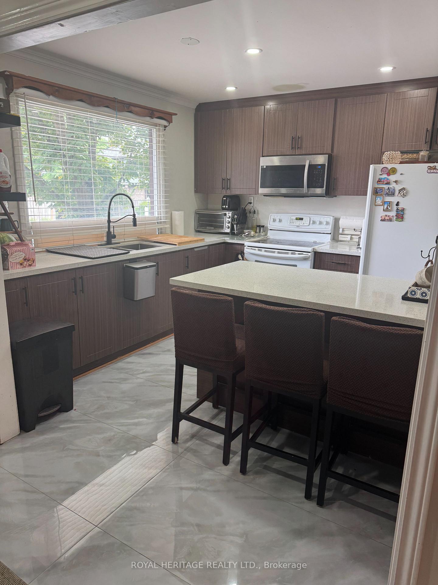 Photo 4 of Unit 75, 98 Falconer Drive, Mississauga, Streetsville — HOMEH
