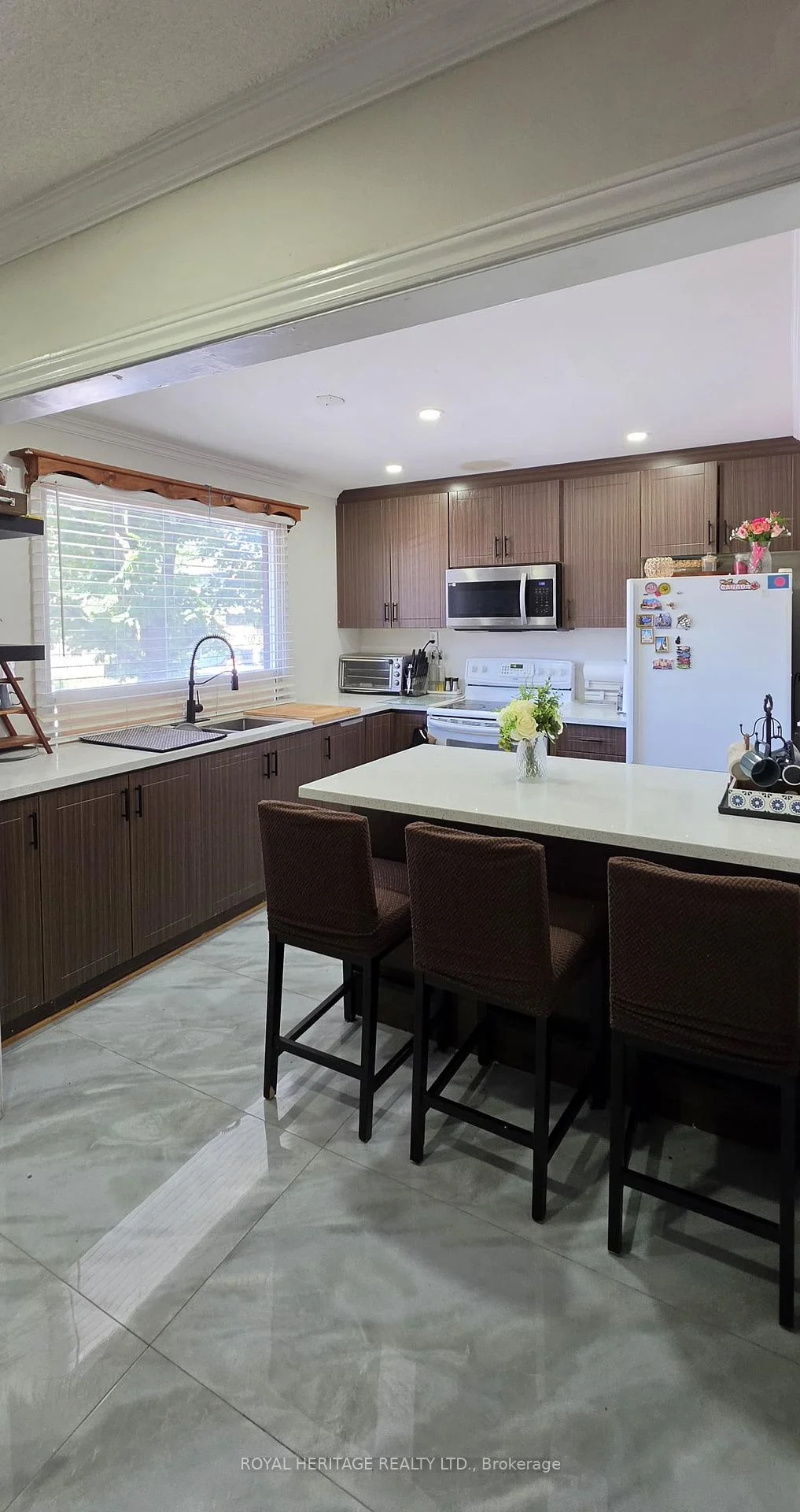 Photo 3 of Unit 75, 98 Falconer Drive, Mississauga, Streetsville — HOMEH