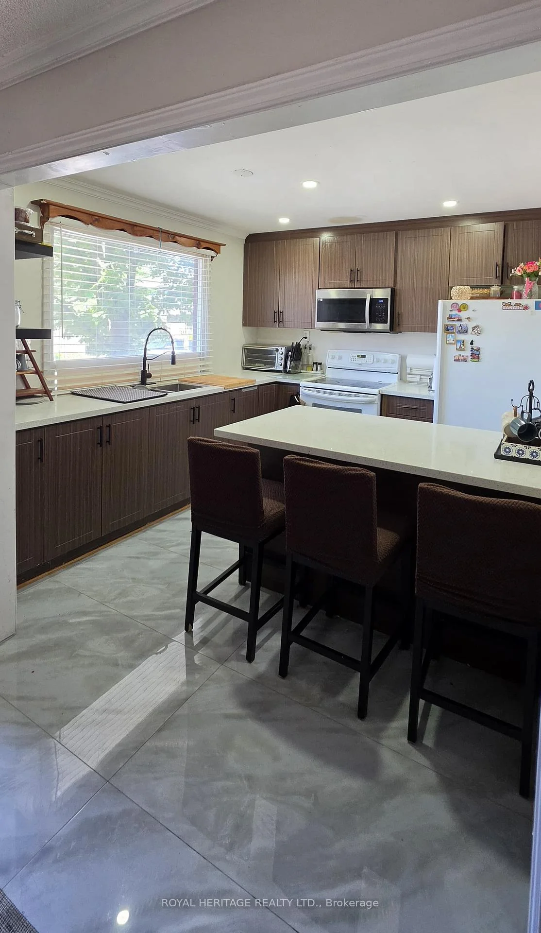 Photo 7 of Unit 75, 98 Falconer Drive, Mississauga, Streetsville — HOMEH