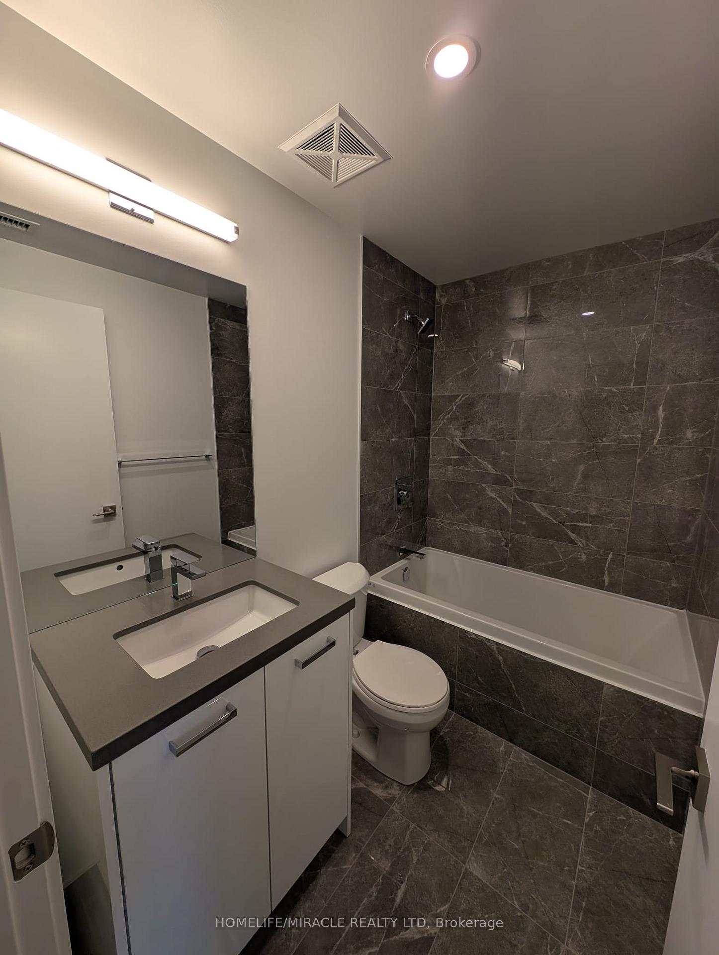 Photo 9 of Unit 902, 284 King Street, Toronto, Moss Park — HOMEH