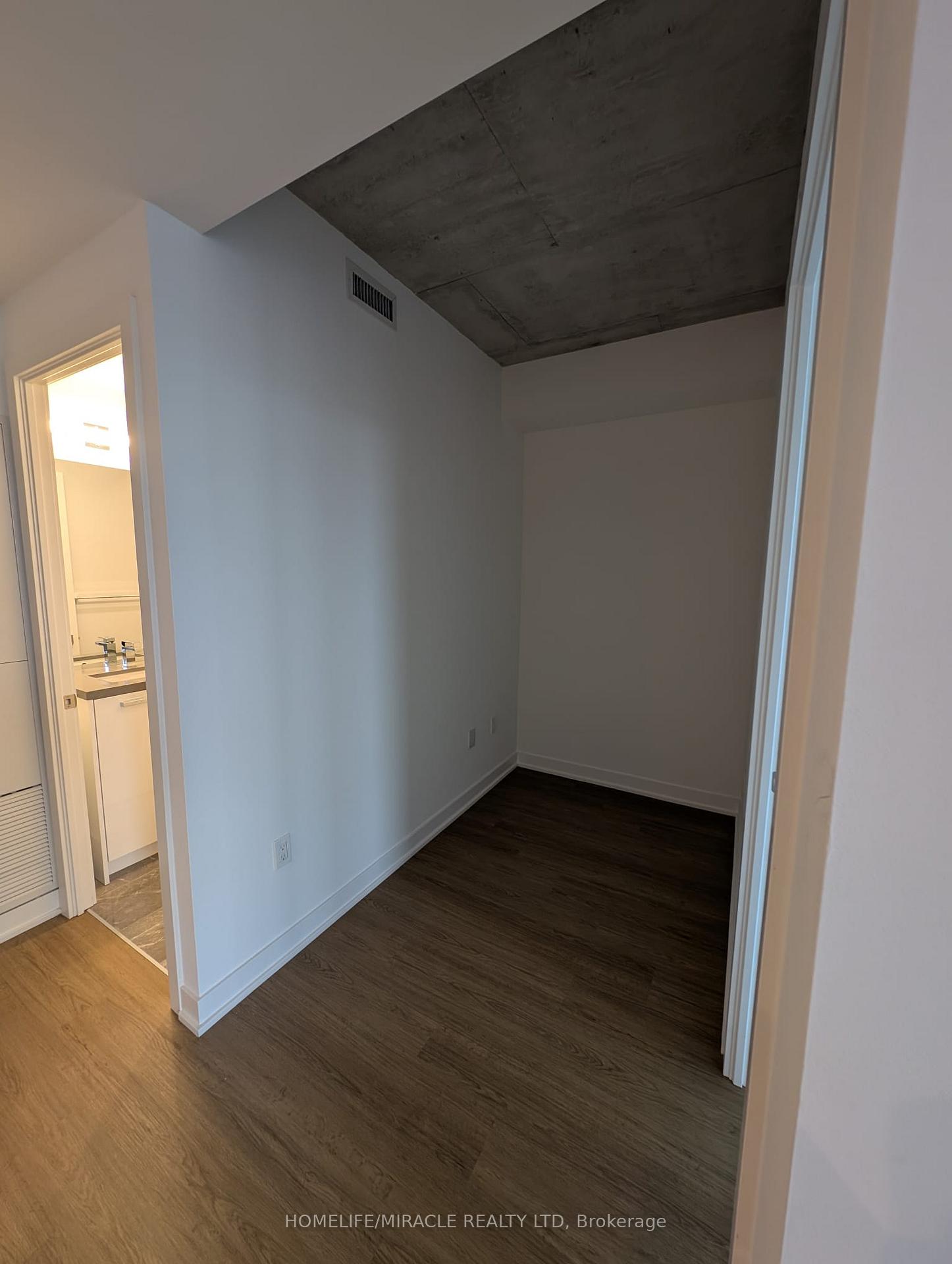 Photo 13 of Unit 902, 284 King Street, Toronto, Moss Park — HOMEH