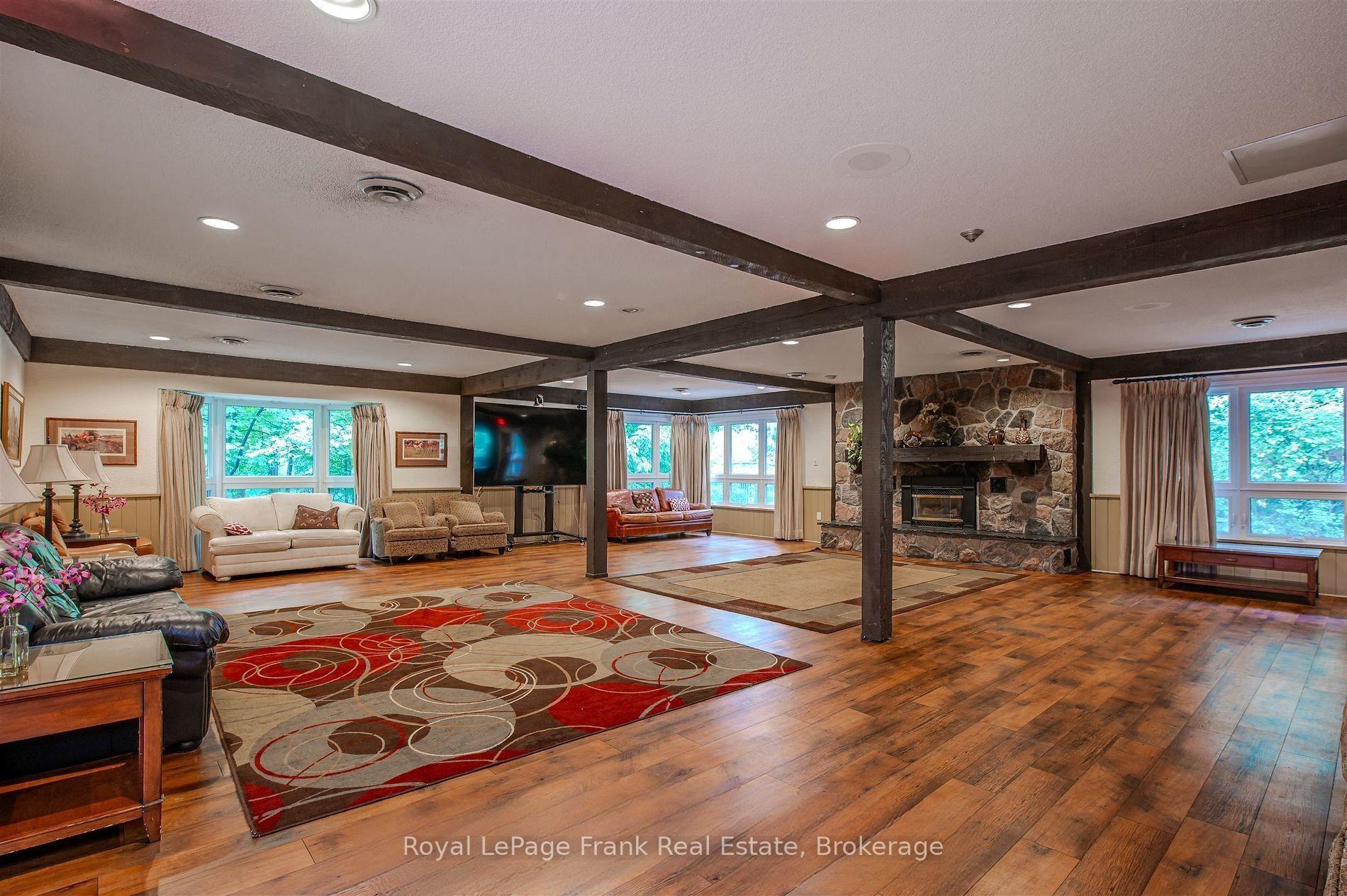 Photo 6 of Unit 102, 1110 Walden Circle, Mississauga, Clarkson — HOMEH