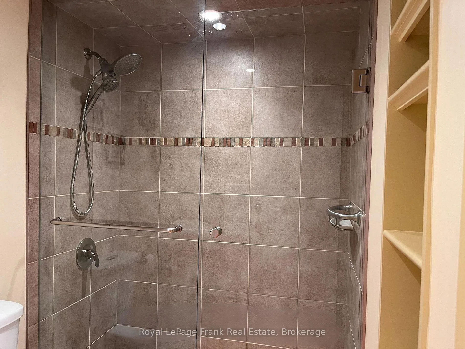 Photo 25 of Unit 102, 1110 Walden Circle, Mississauga, Clarkson — HOMEH