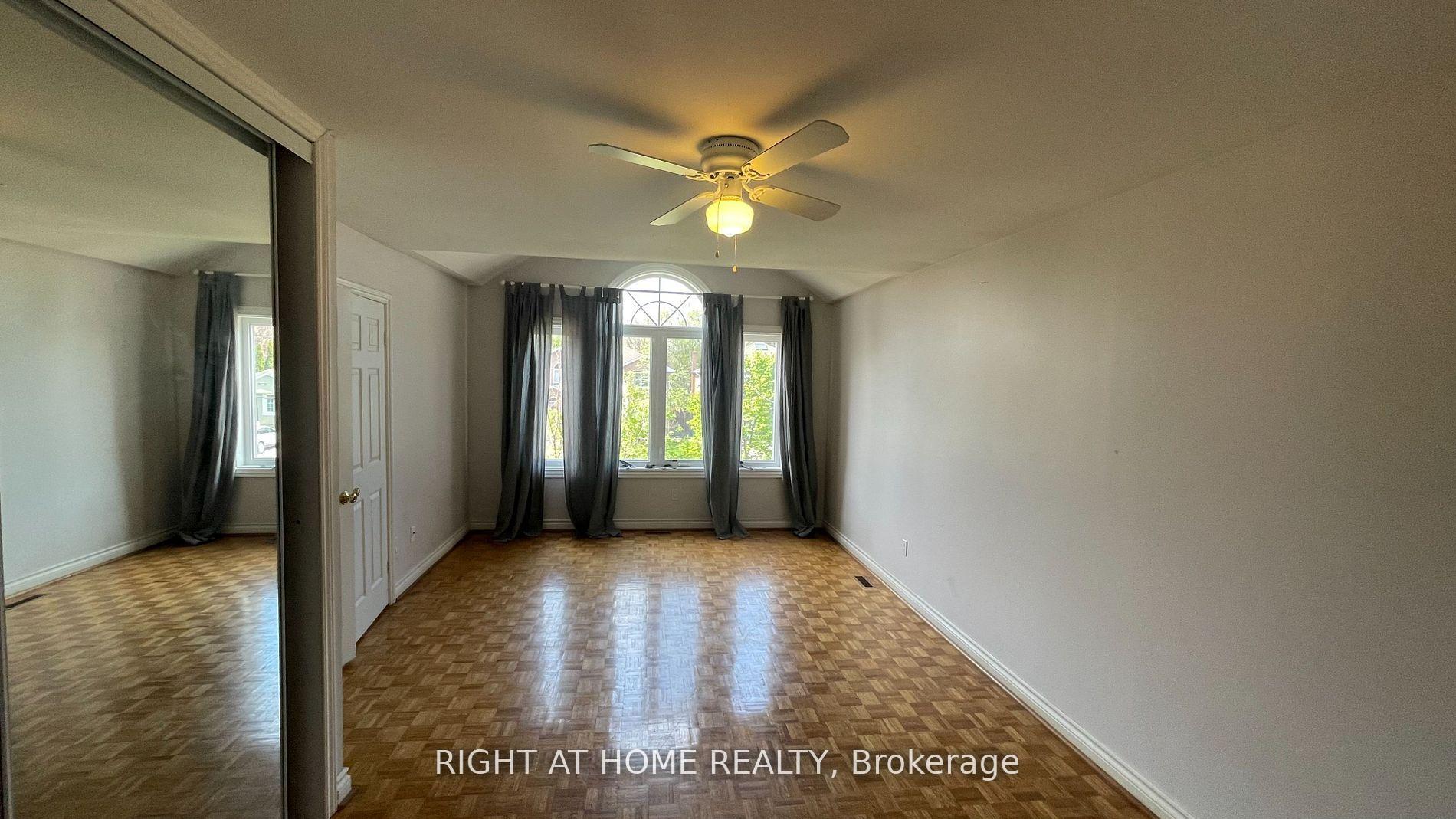 Photo 10 of 15 Agar Crescent, Etobicoke, Islington-City Centre West — HOMEH