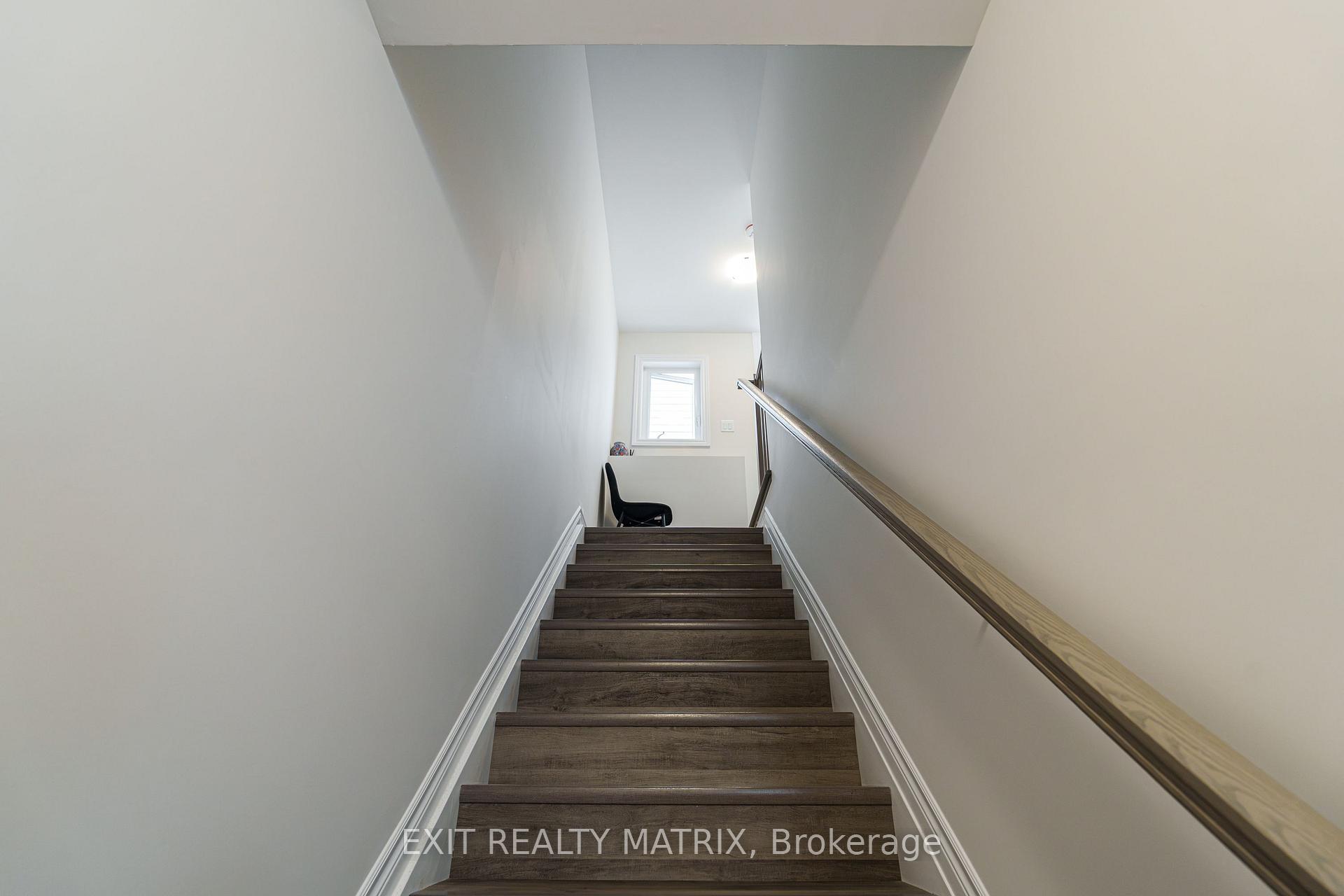 Photo 7 of Unit B, 161 Massalia Crescent, Ottawa, Notting Hill/Summerside — HOMEH