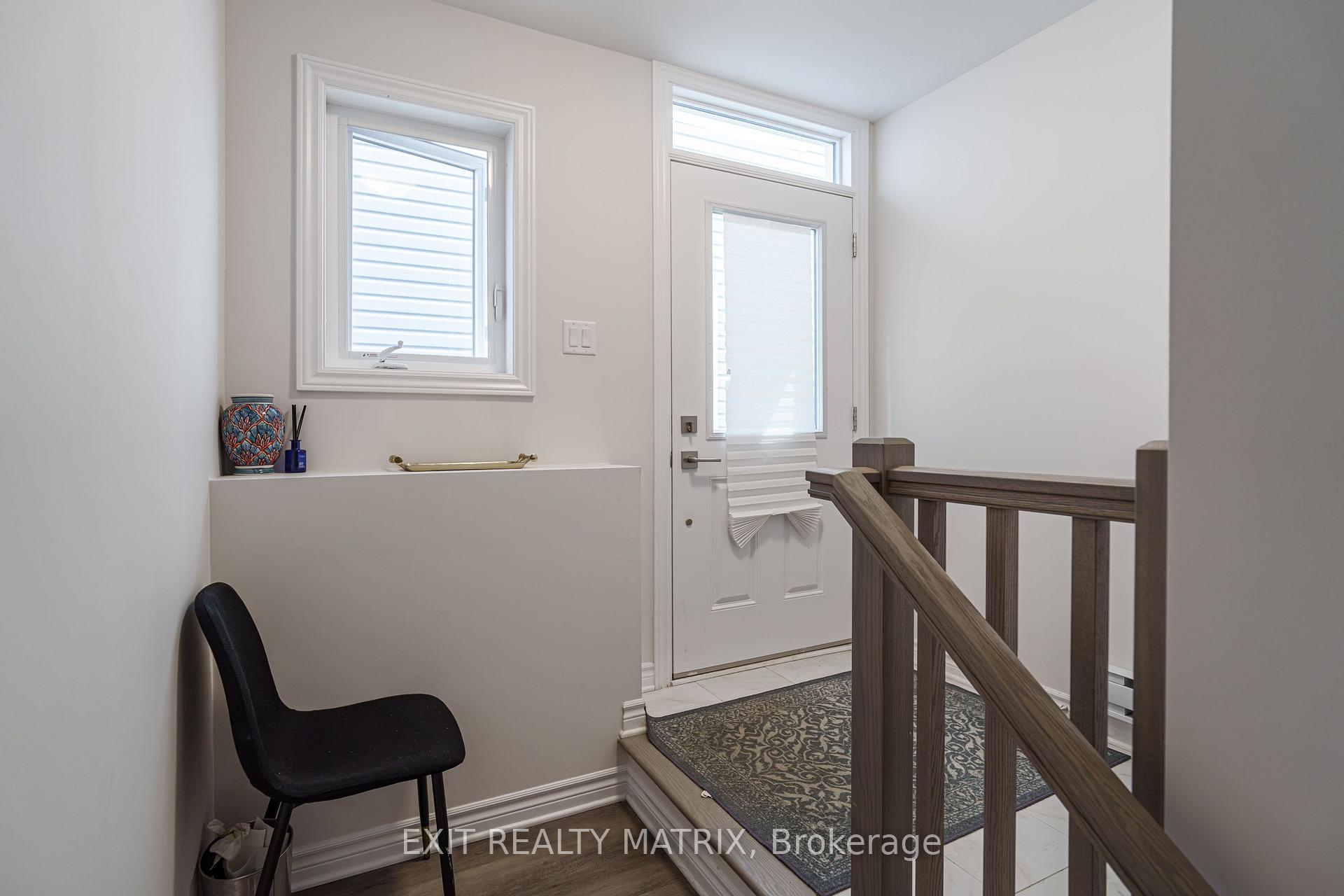 Photo 5 of Unit B, 161 Massalia Crescent, Ottawa, Notting Hill/Summerside — HOMEH