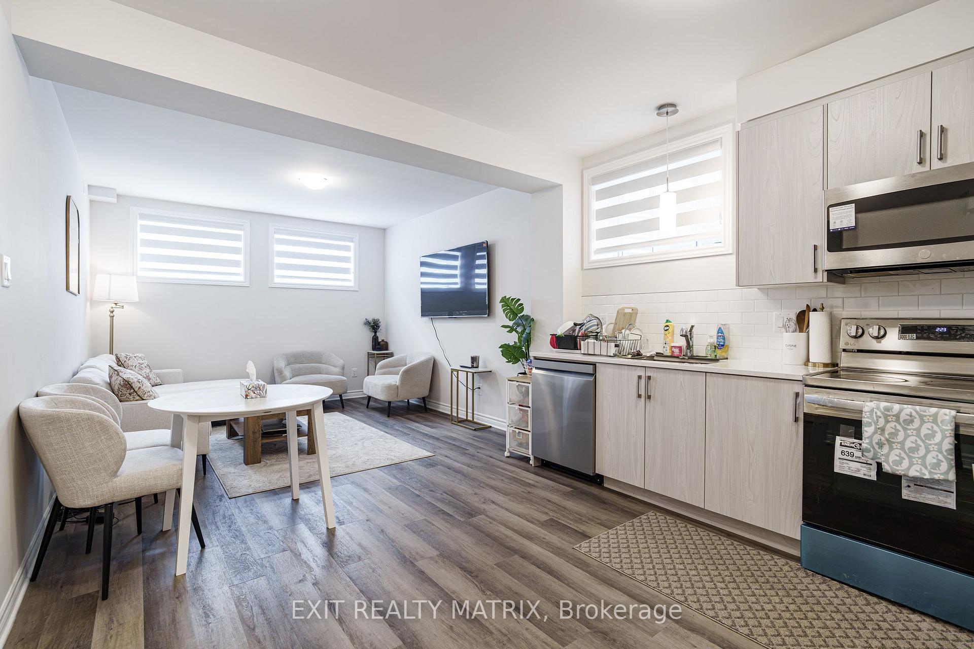 Photo 8 of Unit B, 161 Massalia Crescent, Ottawa, Notting Hill/Summerside — HOMEH
