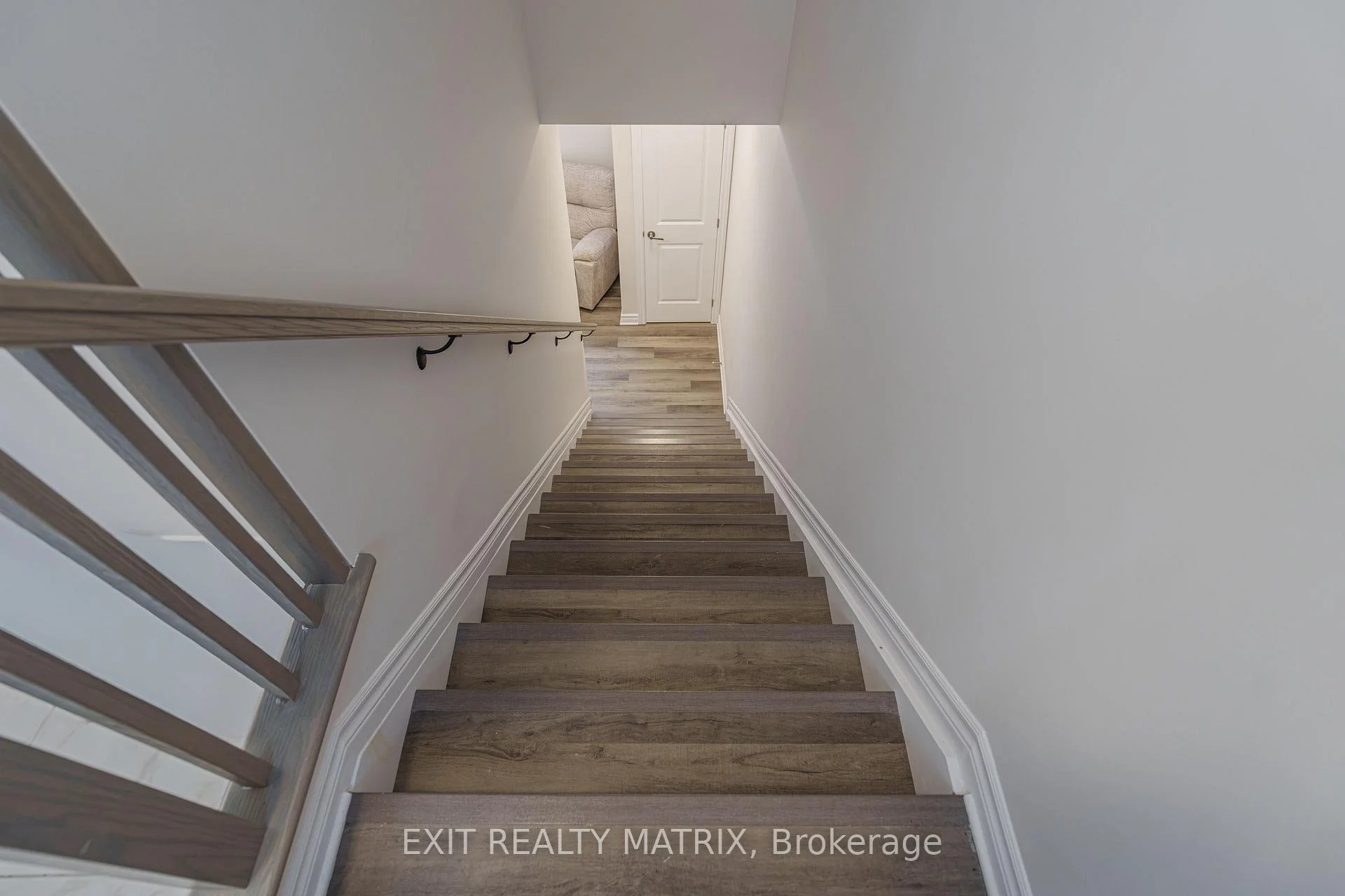 Photo 12 of Unit B, 161 Massalia Crescent, Ottawa, Notting Hill/Summerside — HOMEH