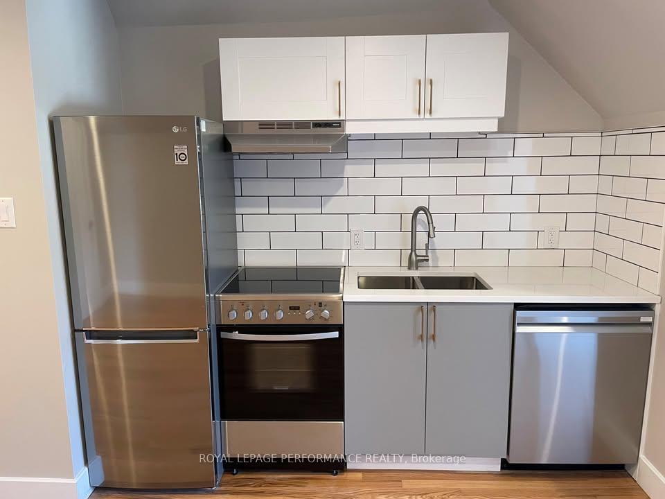 Photo 4 of Unit 8, 4 Range Road, Ottawa, Sandy Hill — HOMEH