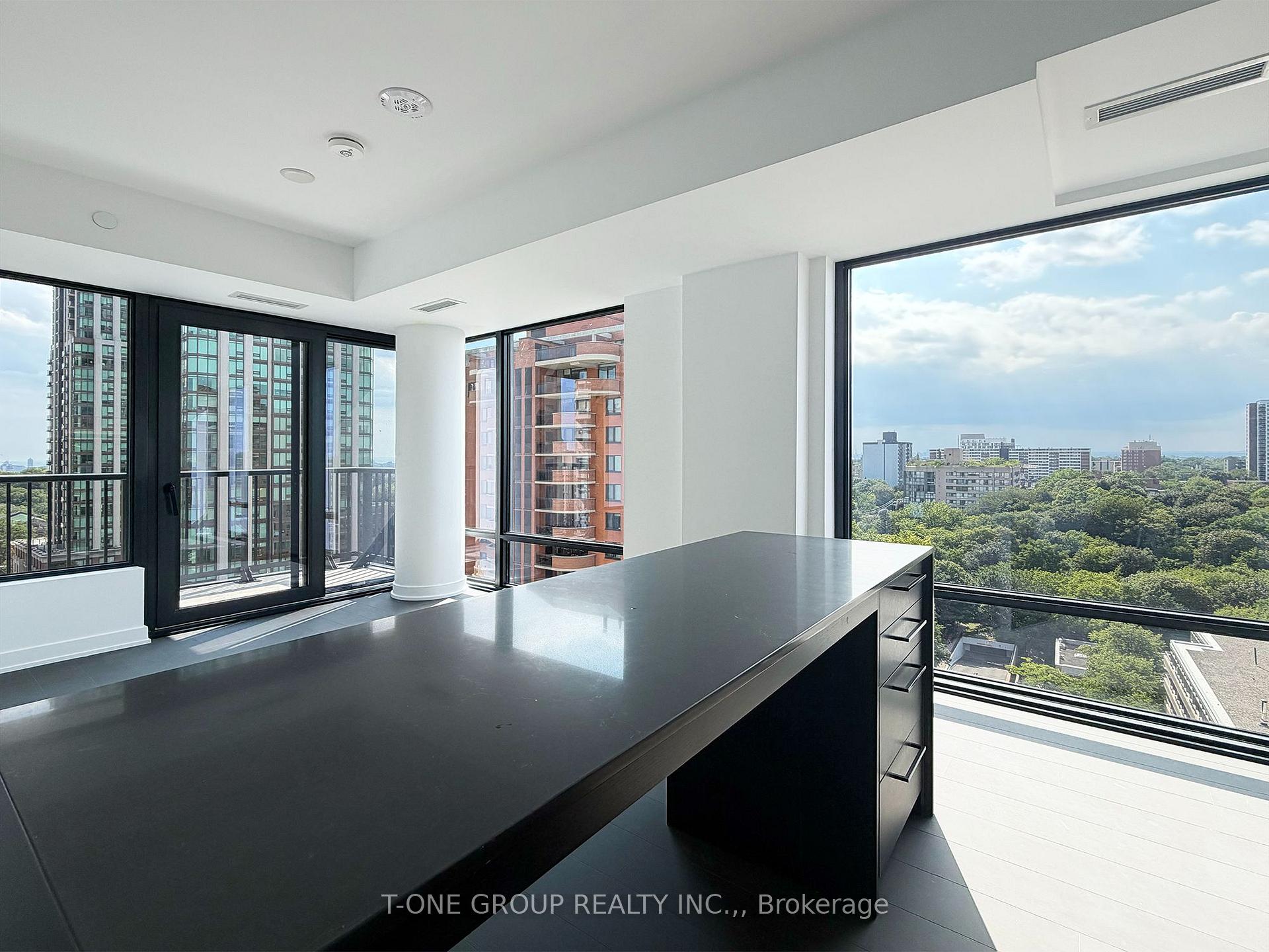 Photo 6 of Unit 1706, 91 Montclair Avenue, Toronto, Forest Hill South — HOMEH