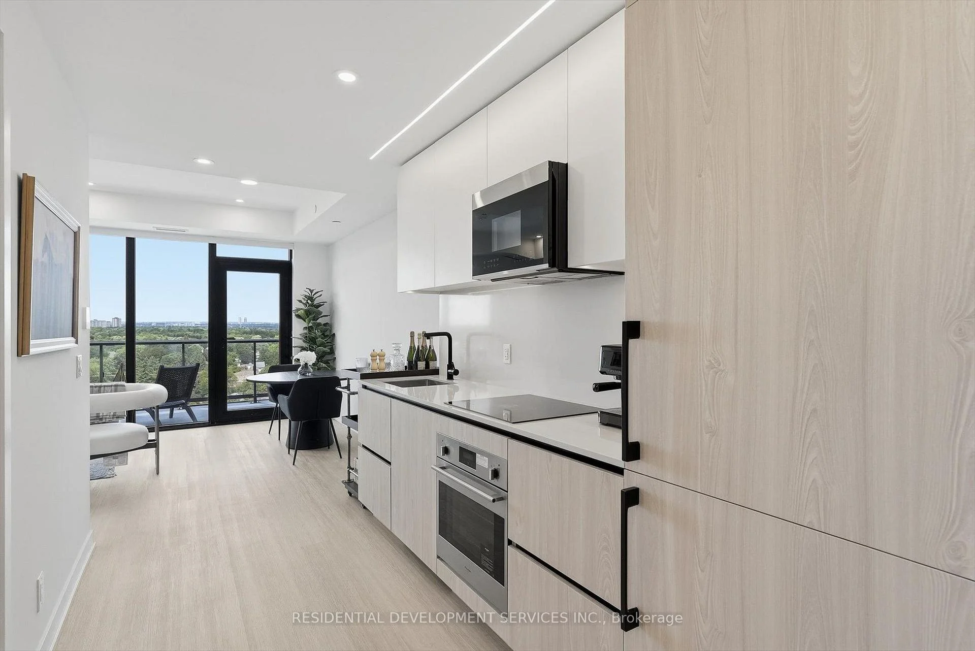 Photo 14 of Unit 1109, 699 Sheppard Avenue E, North York, Bayview Village — HOMEH