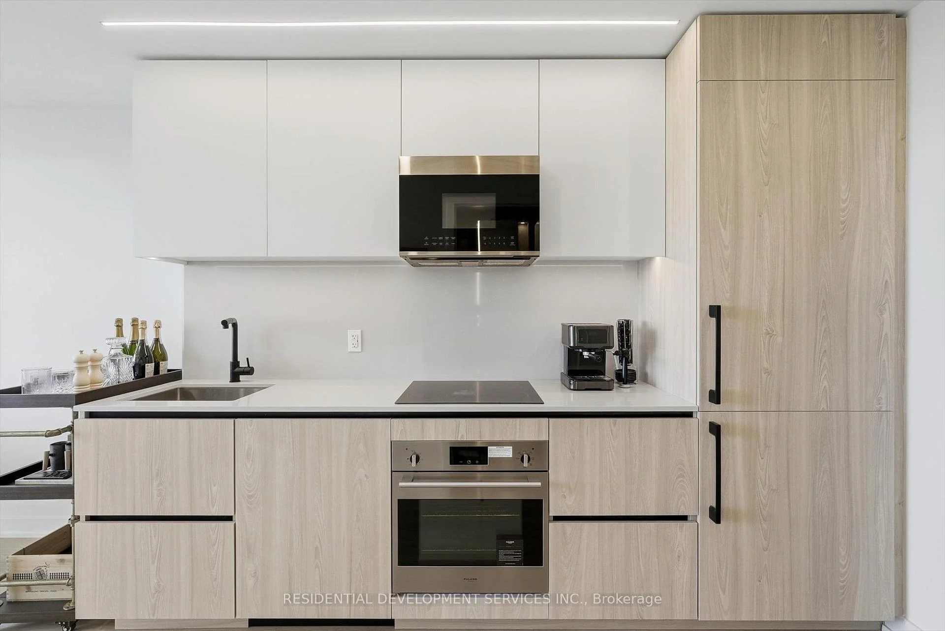 Photo 15 of Unit 1109, 699 Sheppard Avenue E, North York, Bayview Village — HOMEH