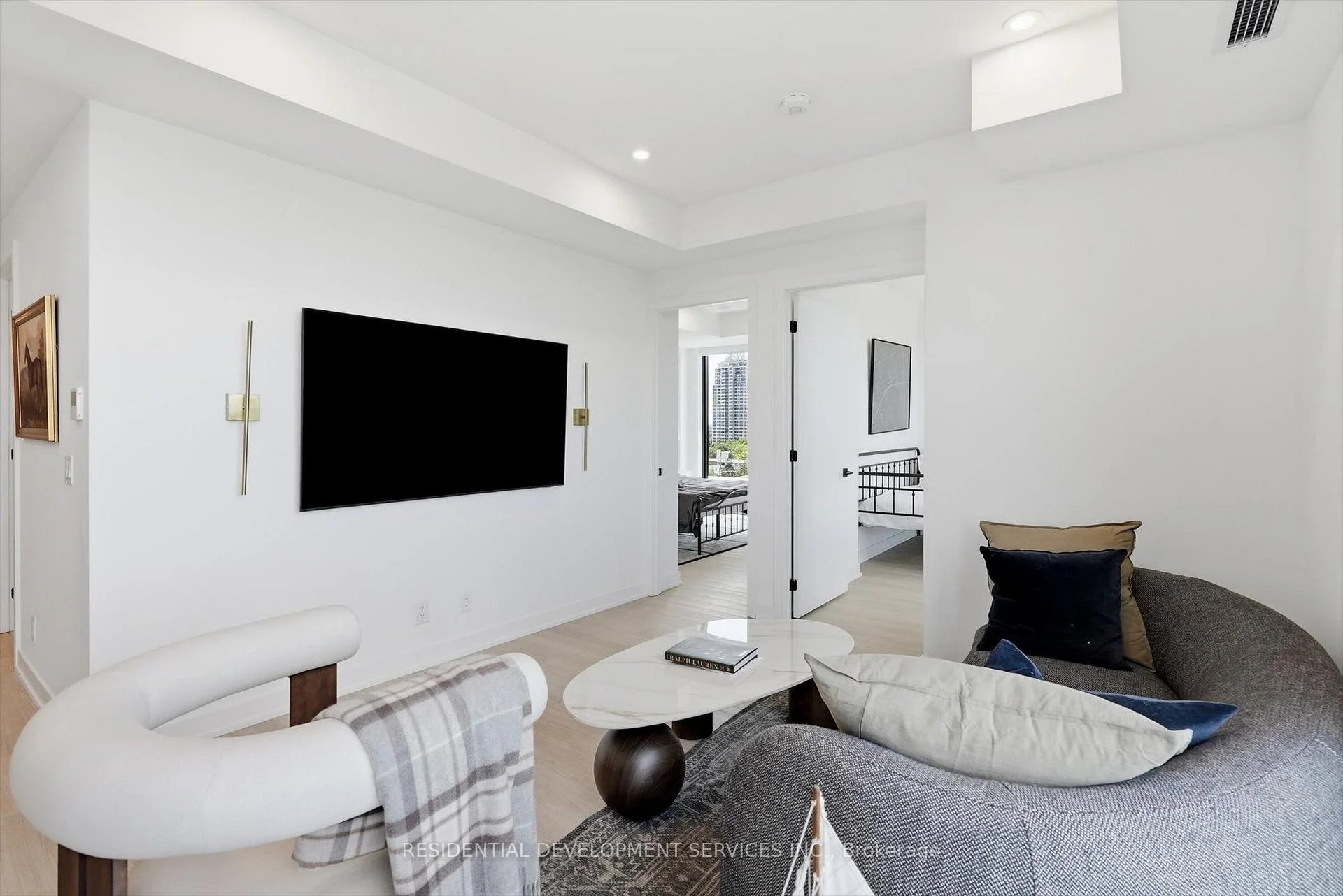 Photo 18 of Unit 1109, 699 Sheppard Avenue E, North York, Bayview Village — HOMEH