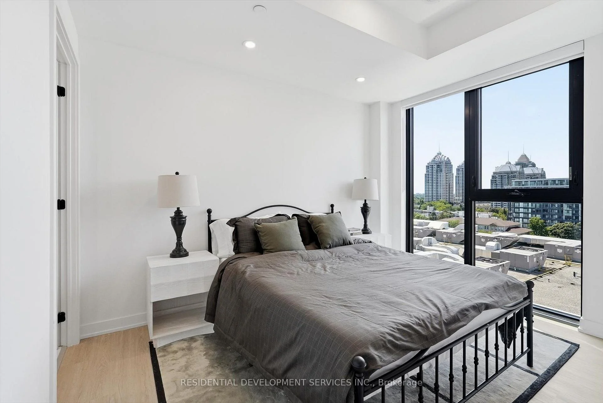 Photo 19 of Unit 1109, 699 Sheppard Avenue E, North York, Bayview Village — HOMEH