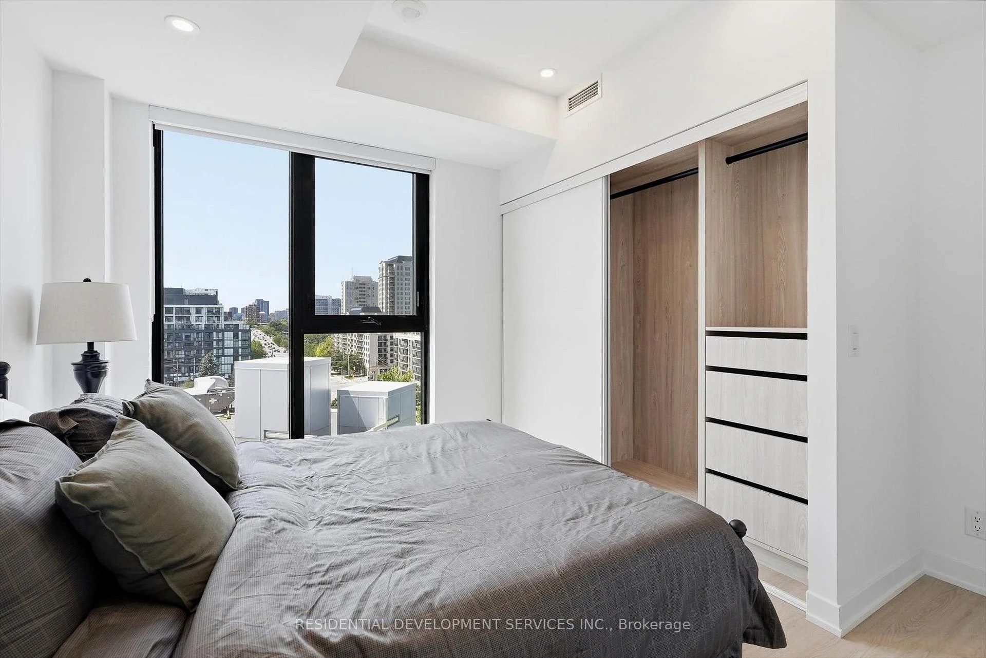 Photo 20 of Unit 1109, 699 Sheppard Avenue E, North York, Bayview Village — HOMEH