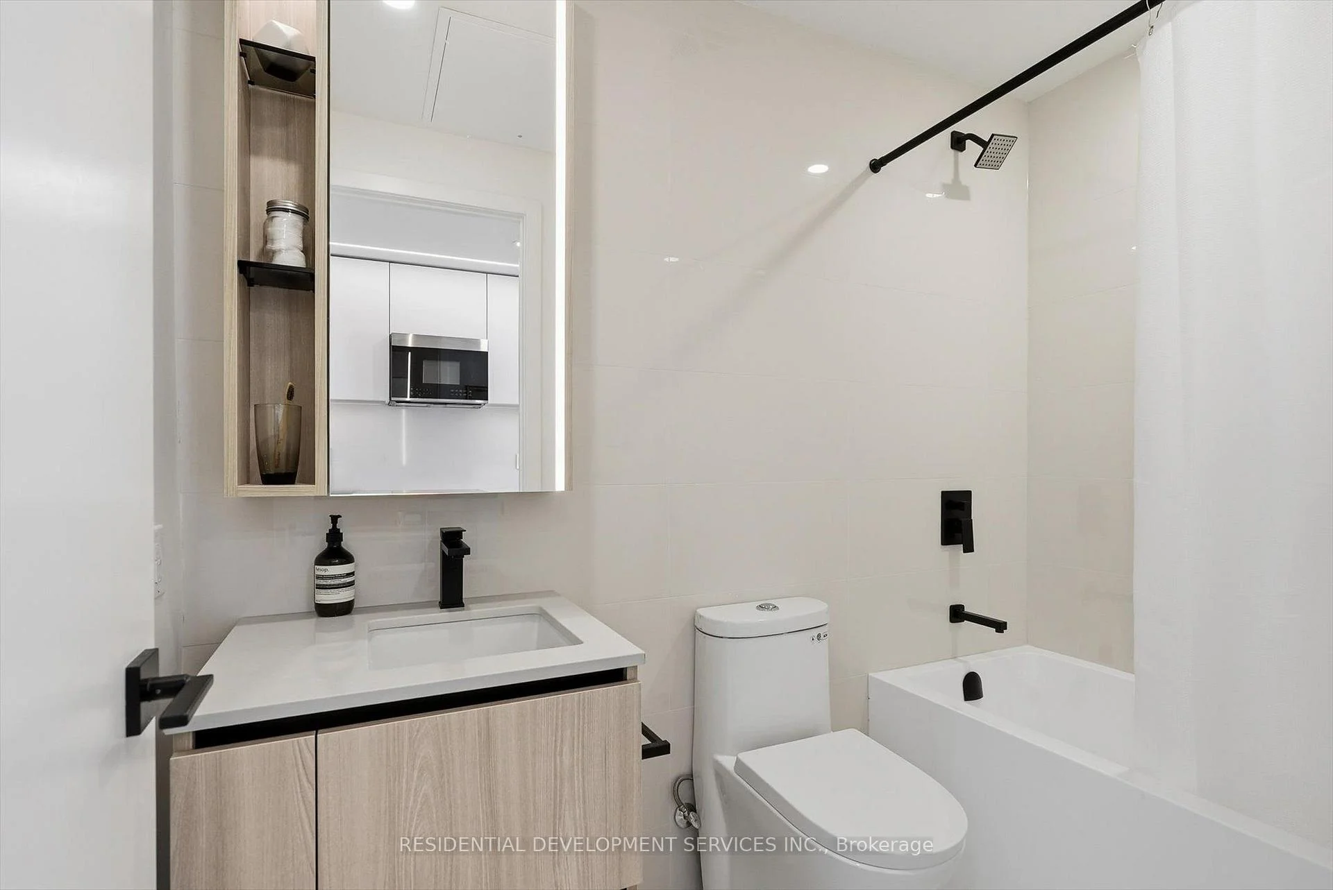 Photo 31 of Unit 1109, 699 Sheppard Avenue E, North York, Bayview Village — HOMEH