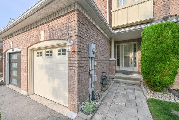 Photo 3 of 251 Denise Circle, Newmarket, Summerhill Estates — HOMEH