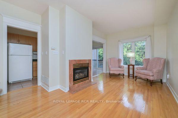 Photo 8 of 251 Denise Circle, Newmarket, Summerhill Estates — HOMEH