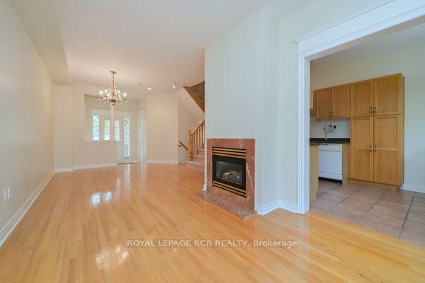 Photo 9 of 251 Denise Circle, Newmarket, Summerhill Estates — HOMEH