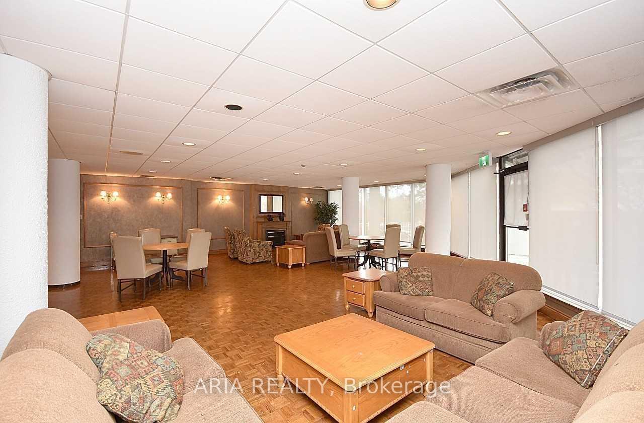 Photo 5 of Unit 1401, 350 Webb Drive, Mississauga, City Centre — HOMEH