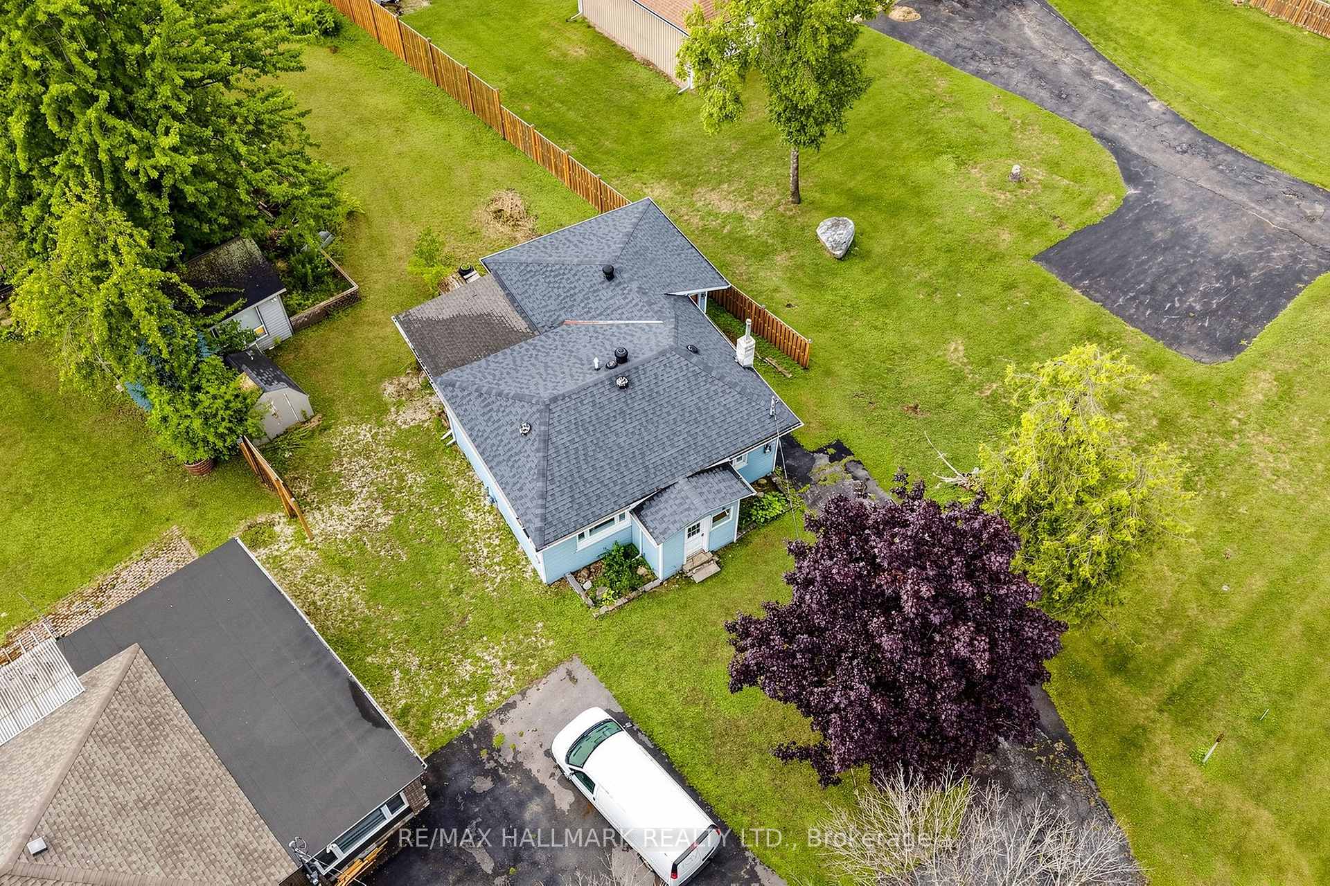 Photo 2 of 9775 Beachwood Road, Collingwood — HOMEH