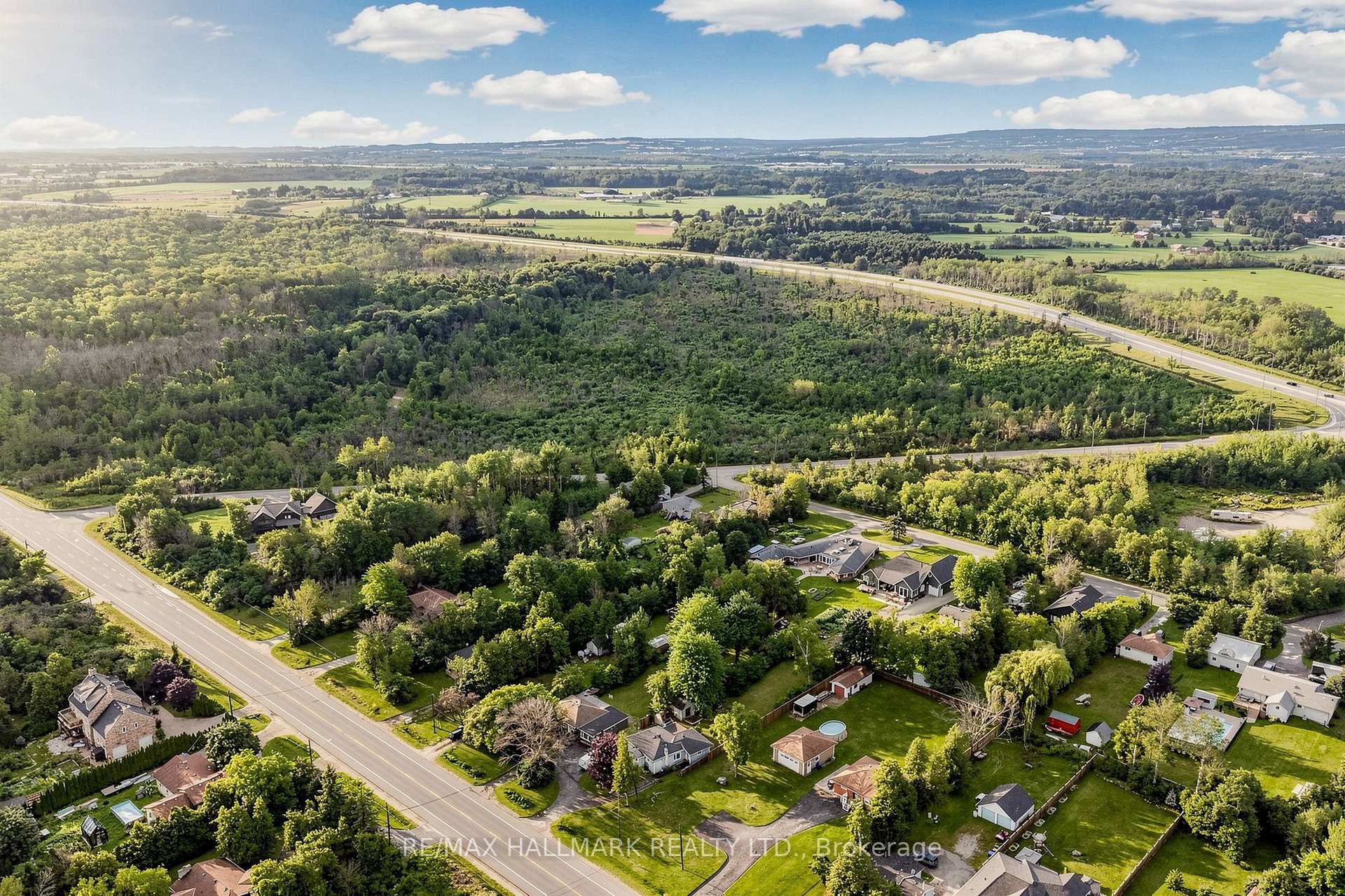 Photo 29 of 9775 Beachwood Road, Collingwood — HOMEH