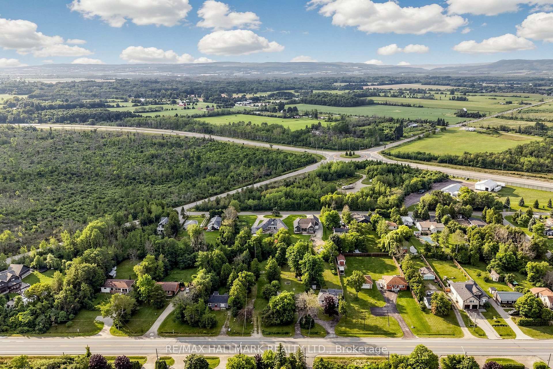 Photo 30 of 9775 Beachwood Road, Collingwood — HOMEH