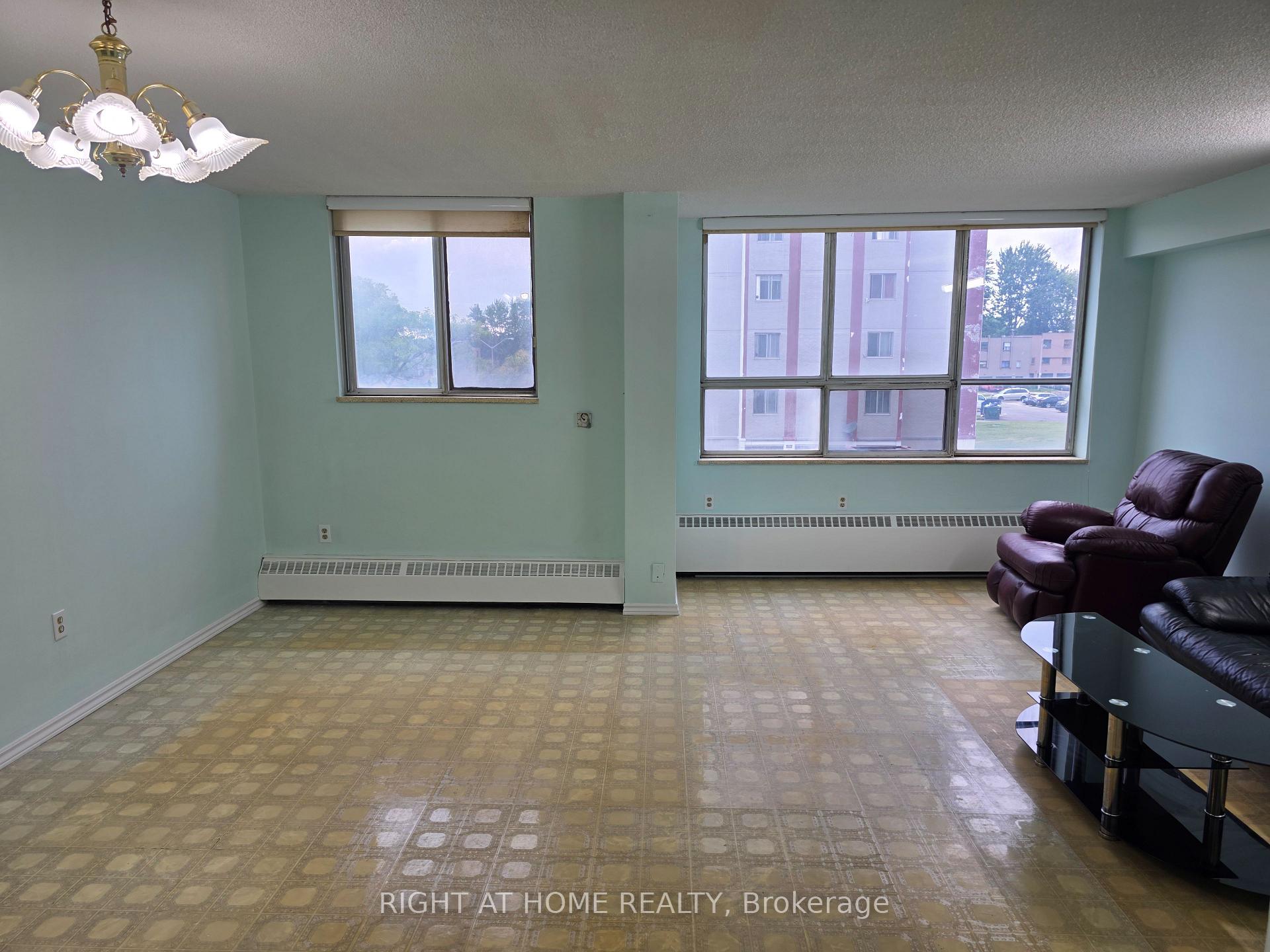 Photo 7 of Unit 302, 50 Lotherton Pathway, North York, Yorkdale-Glen Park — HOMEH
