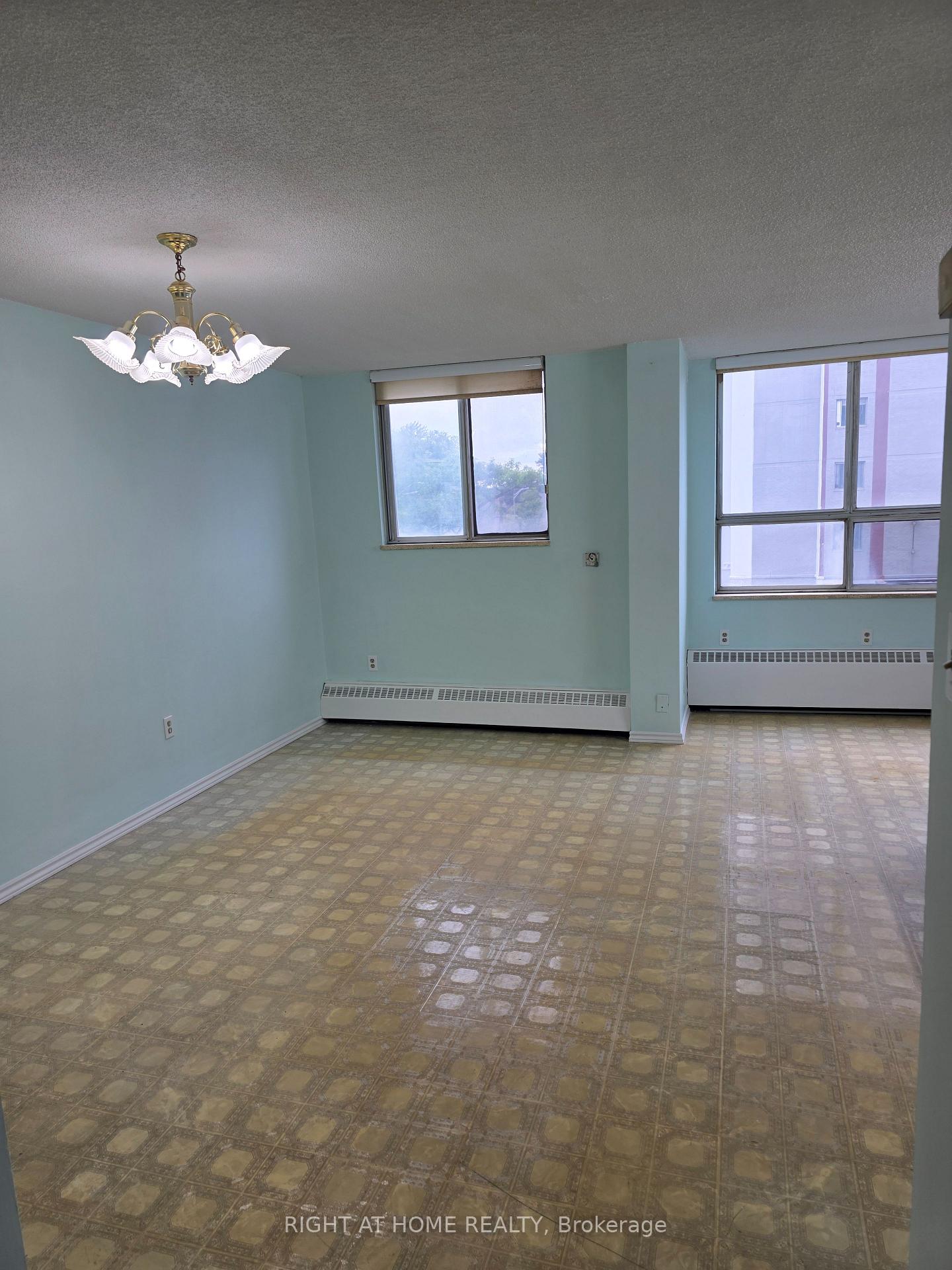 Photo 8 of Unit 302, 50 Lotherton Pathway, North York, Yorkdale-Glen Park — HOMEH
