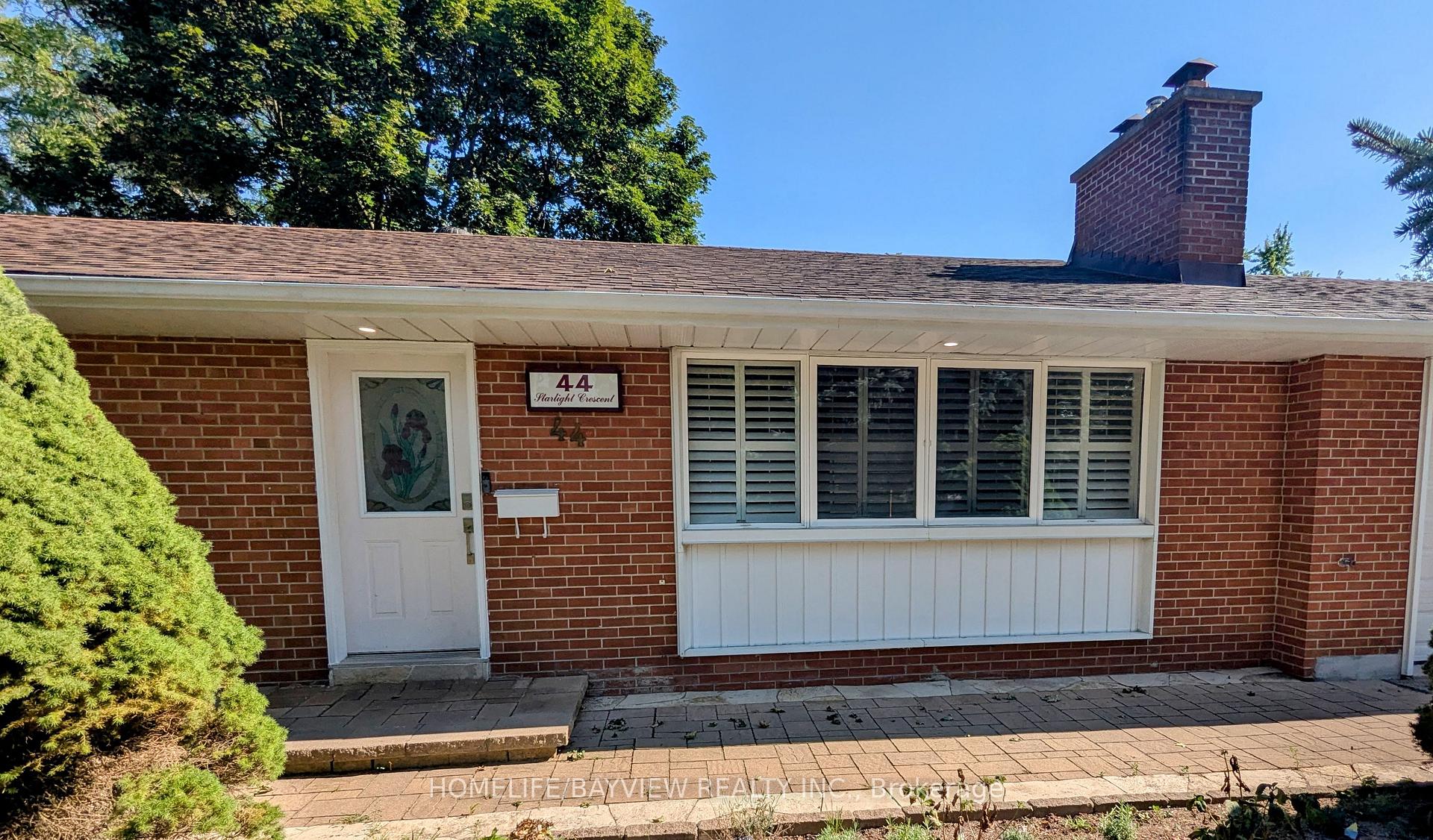 Photo 1 of 44 Starlight Crescent, Richmond Hill, Mill Pond — HOMEH